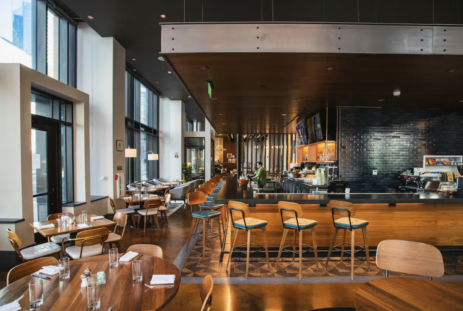 APPLE BLOSSOM LOUNGE