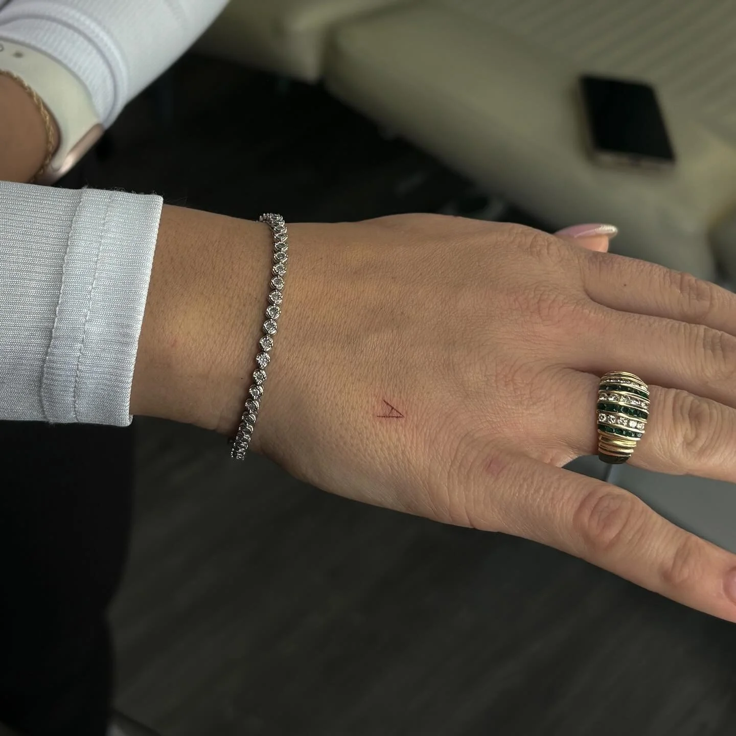 A for Amelia ❤️🐶🐾 | @joanjettss &bull;
&bull;
&bull;
&bull;
&bull;
&bull;
Quality &amp; precision in every line✨
&bull;
&bull;
&bull;Dm @livinkedstudio.co to book
&bull;Booth rental available 
&bull;
&bull;
&bull;
&bull;
&bull;
#newyorktattoo #long