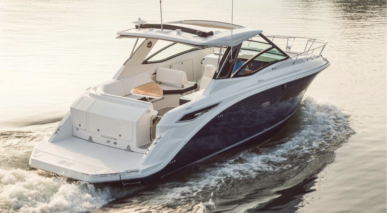 Sea Ray Sundancer 320: The Sport Cruiser That Rewrote the Weekend