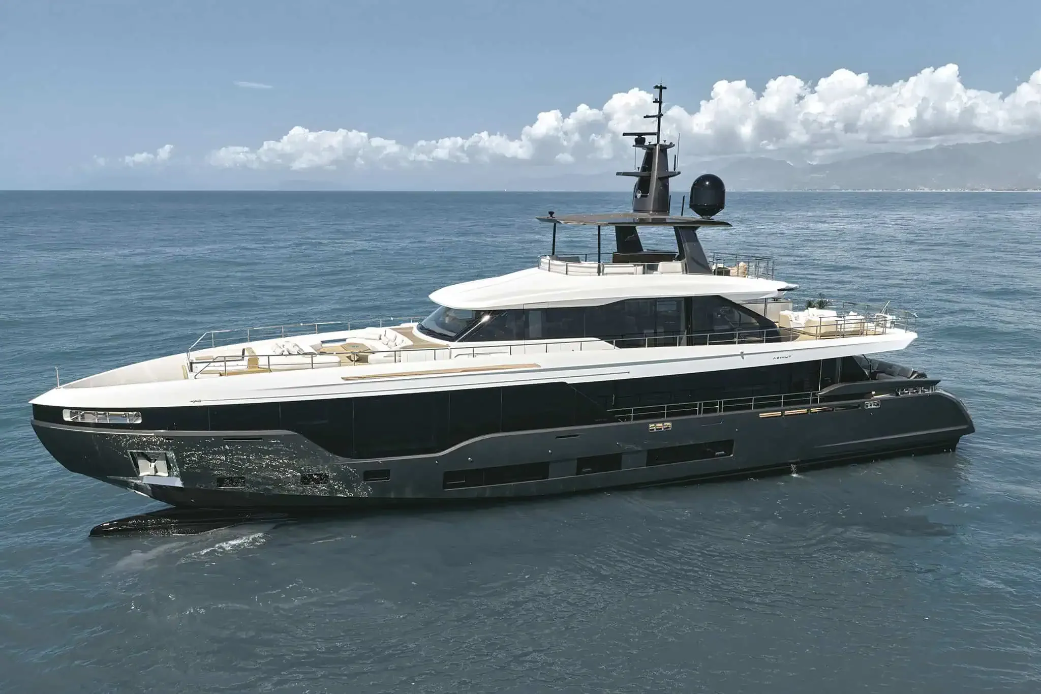 The Azimut Grande 36M: Where Italian Design Meets Barrier-Free Living
