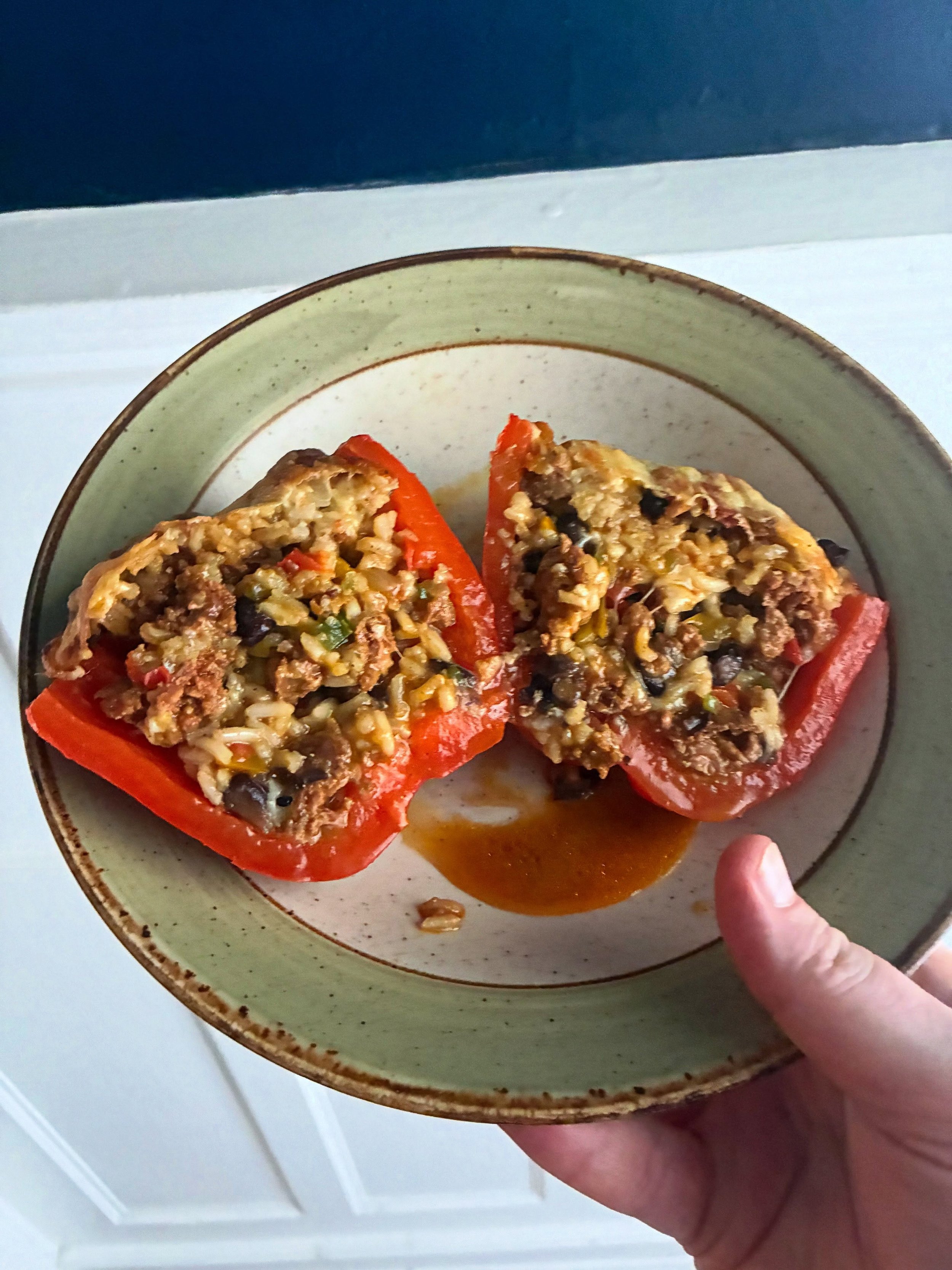 August sure is stuffed with goodness
🌶️Red bell peppers stuffed with chorizo, black beans and rice
🍅Our behemoth tomato plant is raining sun golds on us!
🍆Smoky Eggplant Pasta with Pounded Pecan Relish from Ruffage by @abraberens 
🍑Peach &amp; ch