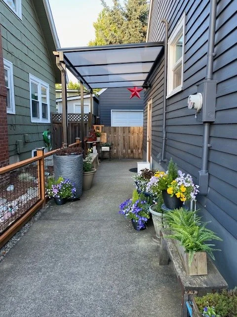 The patio entrance to Beaumont Children's Center bilingual Chinese preschool in Portland, Oregon