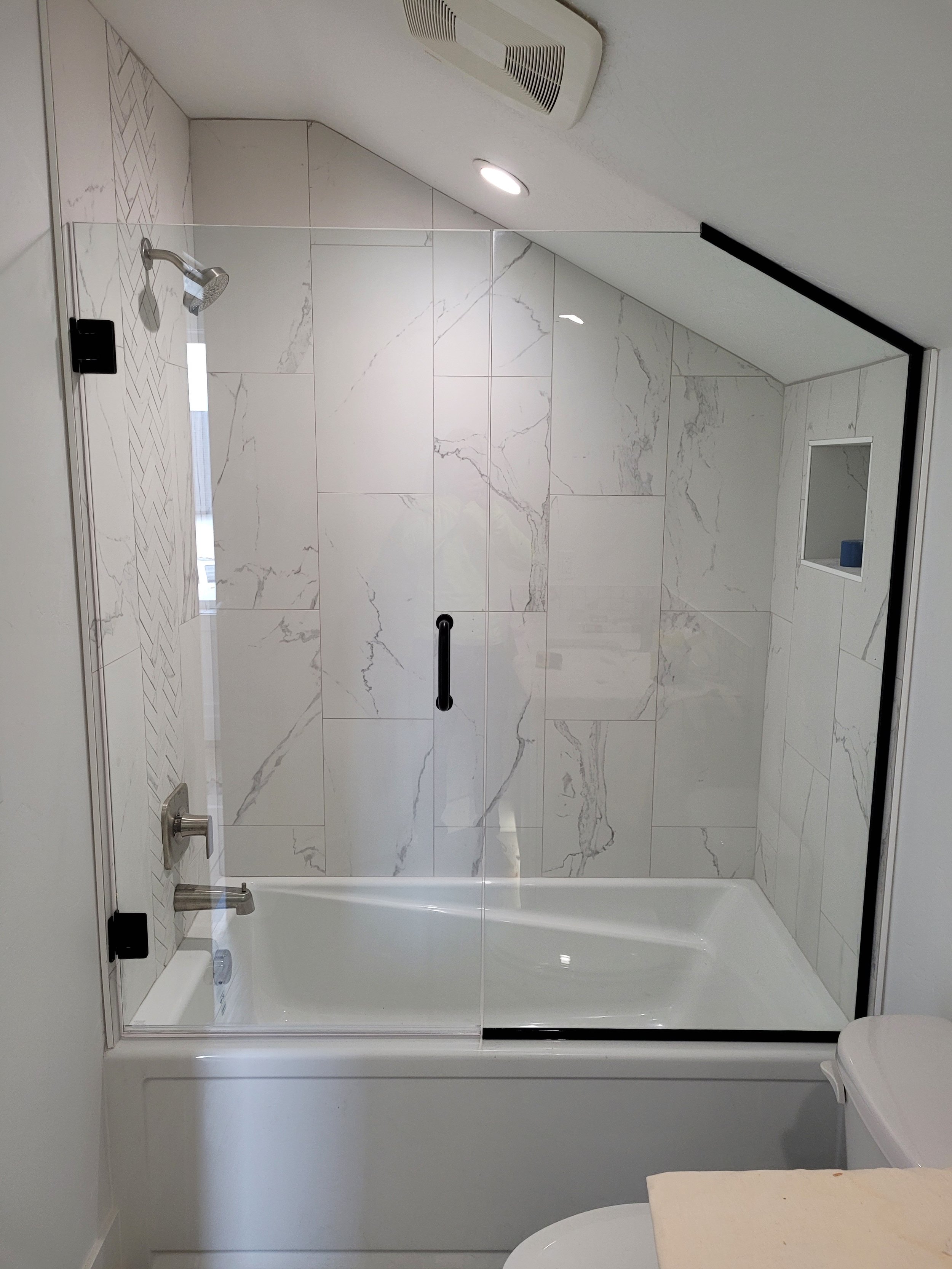 rake top shower with channel. matte black