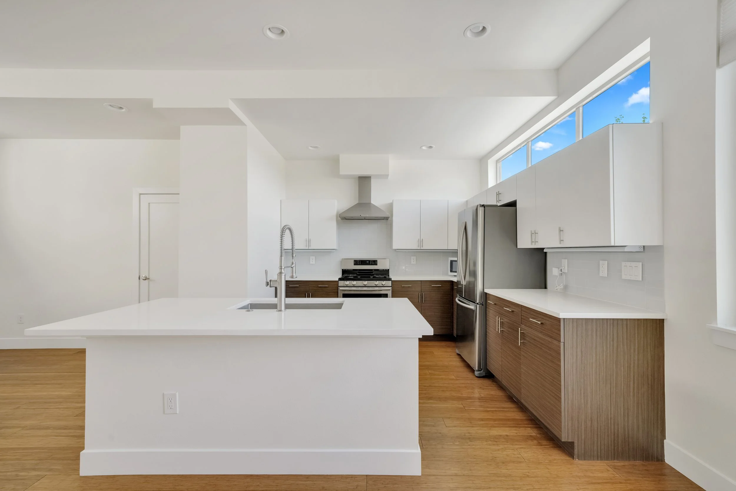 1208 Perry St(MLS)-9.jpg