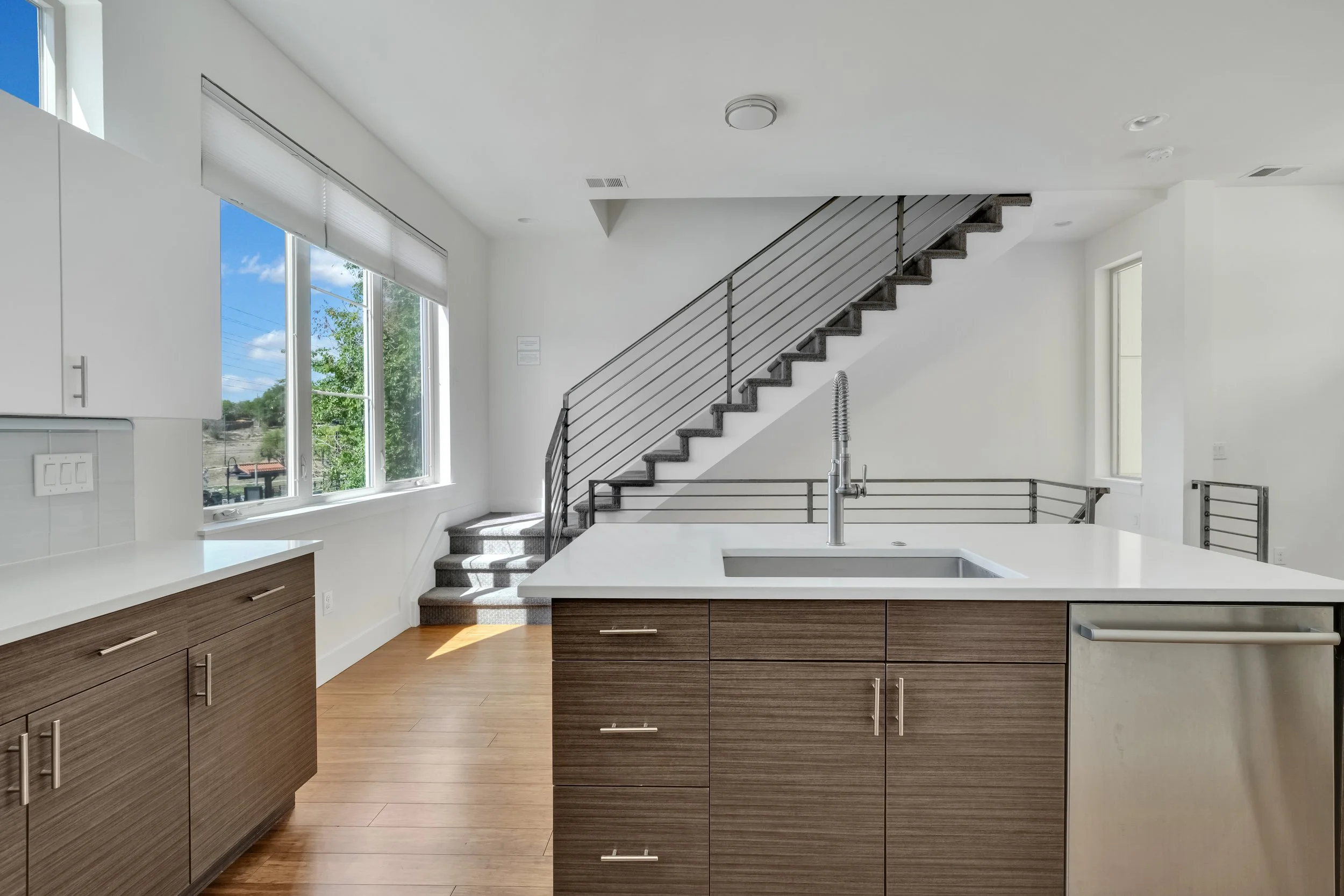 1208 Perry St(MLS)-12.jpg