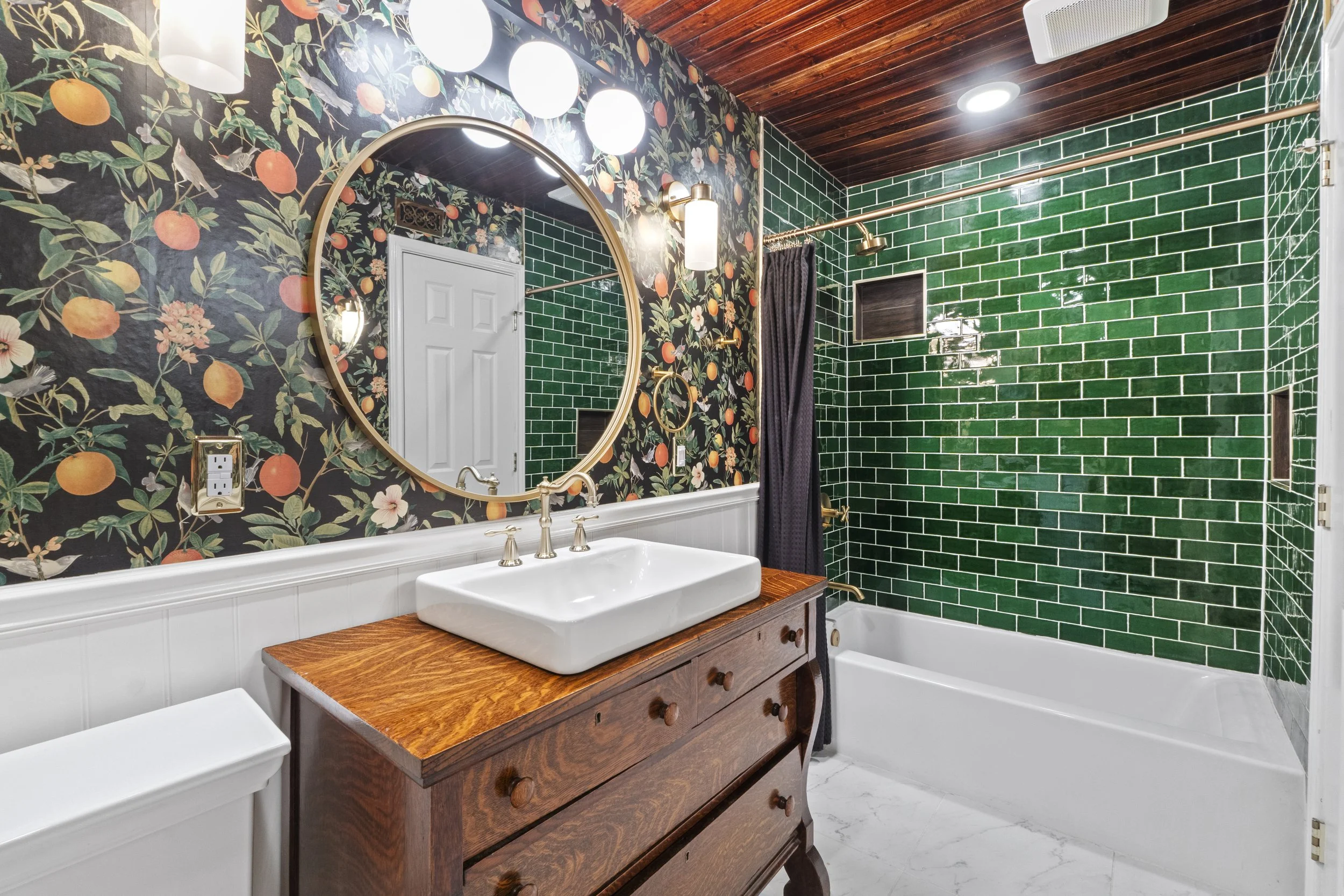 2450 Ashdale D106_22.jpg