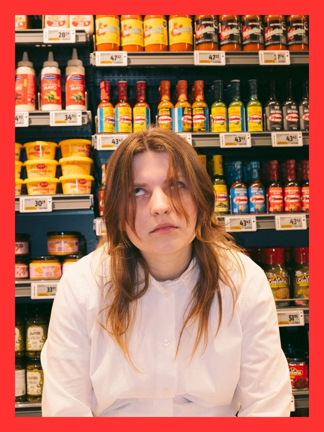 KLARA NILSSON
En helt okej medarbetare.

Vill du ha kul?
D&aring; hittar du biljetter p&aring; teatertigerlilja.com