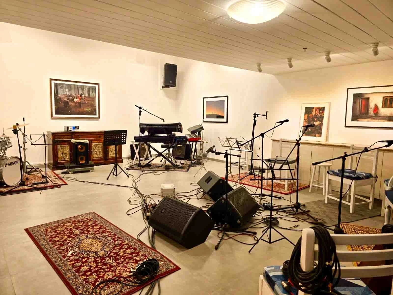 Band Rehearsal 1.jpg
