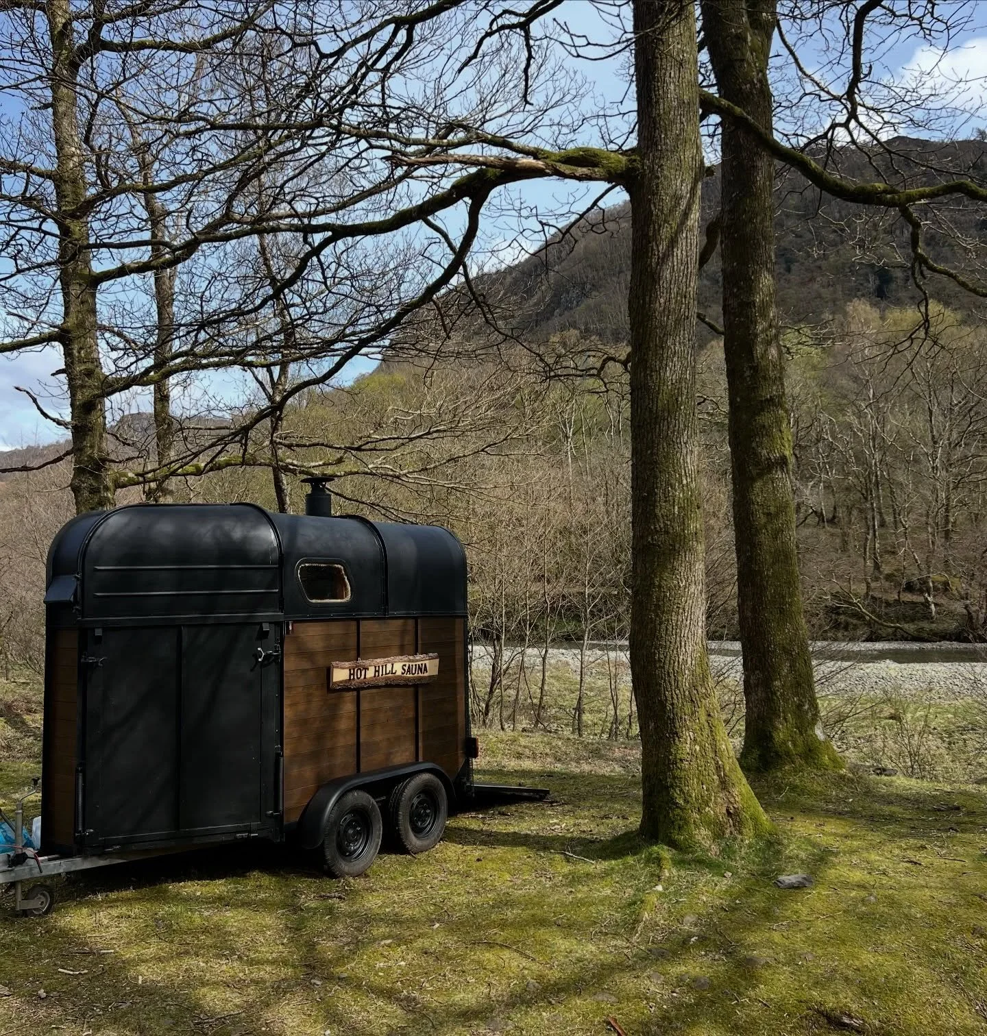 Super excited to announce that Hot Hill Sauna will be situated at the amazing @hollowsfarm campsite in Grange, nestled down by the river. 

Booking is now available on our website, link in bio!