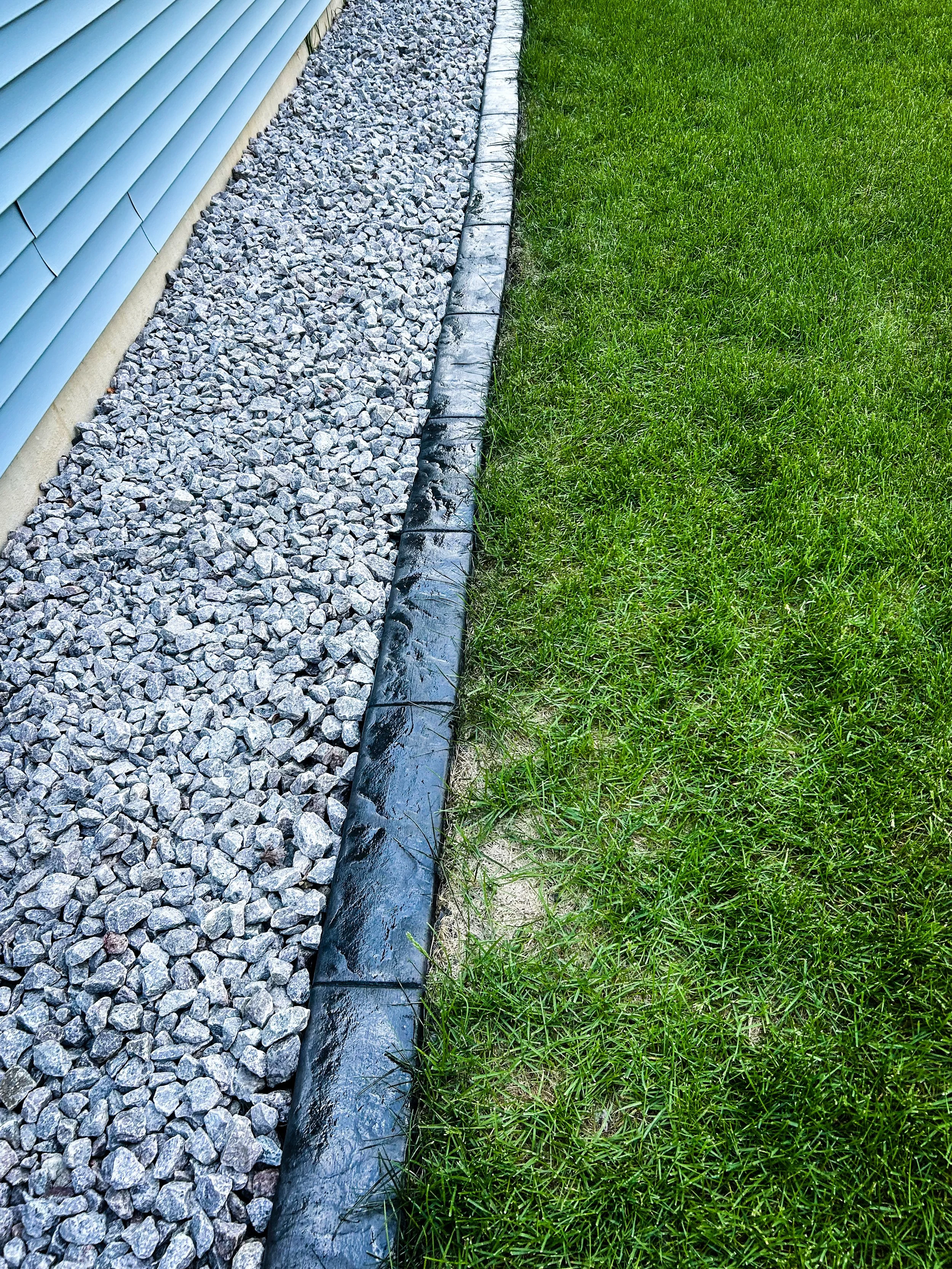 Concrete Curb 14.jpg