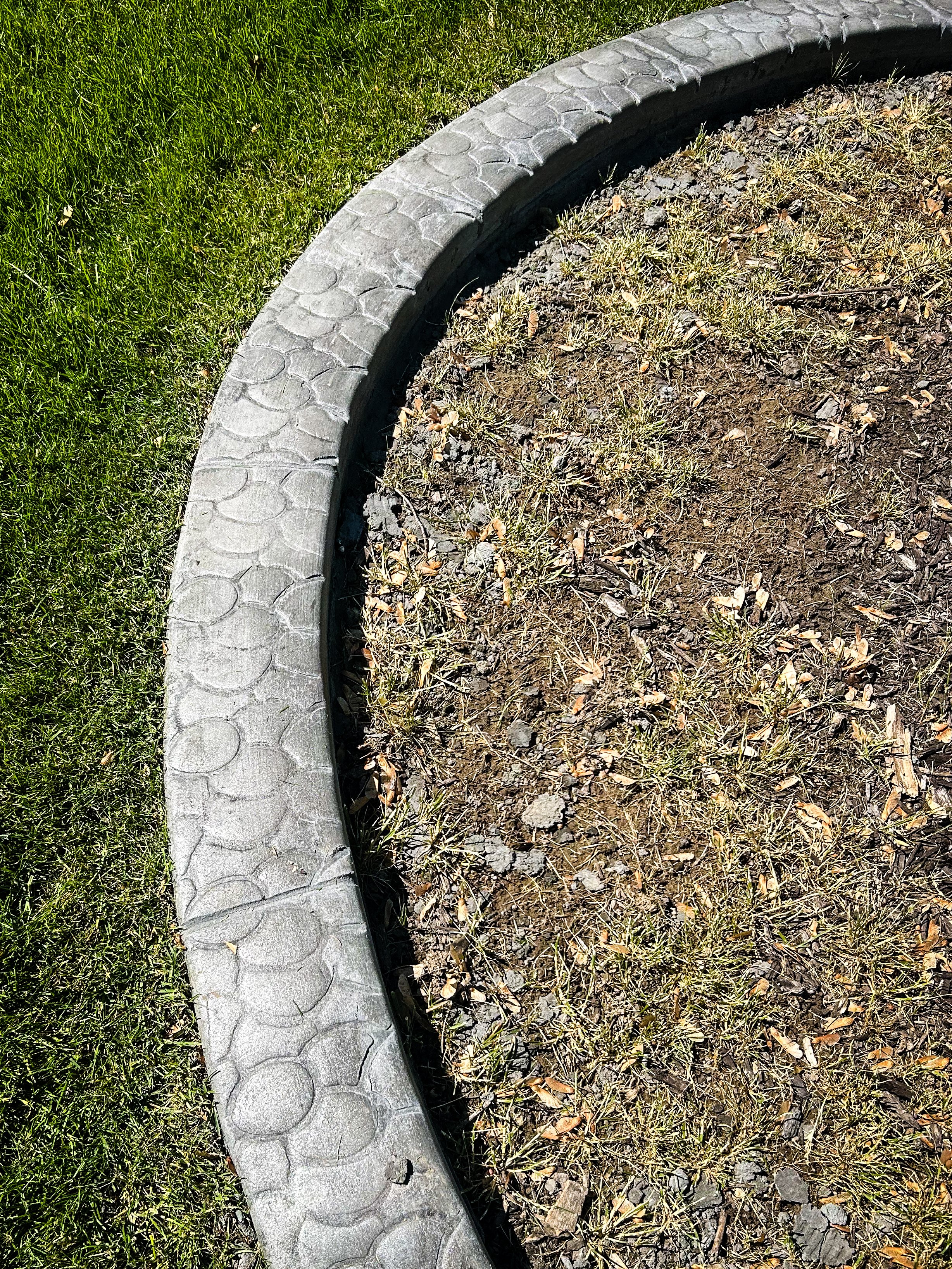 Concrete Curb 13.jpg