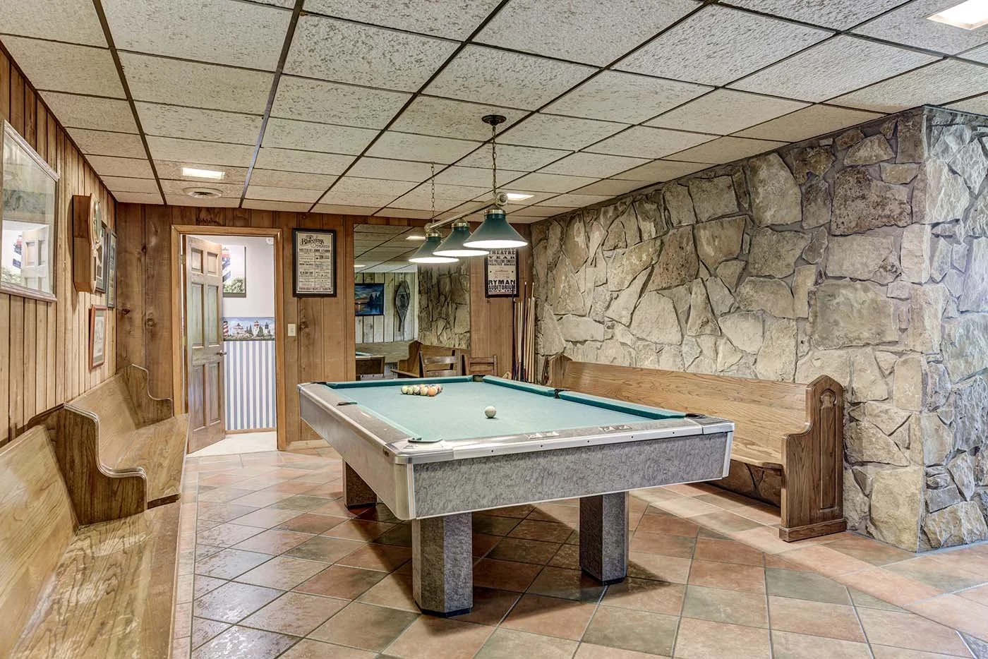 Sycamore Springs TN pool table at airbnb.