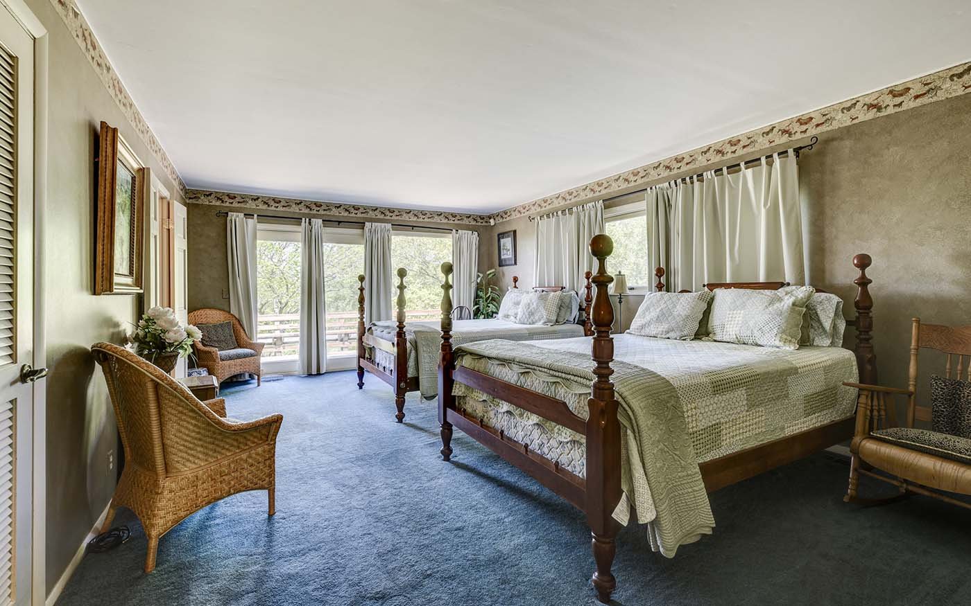 Sycamore Springs TN large bedroom country venue near nashville.
