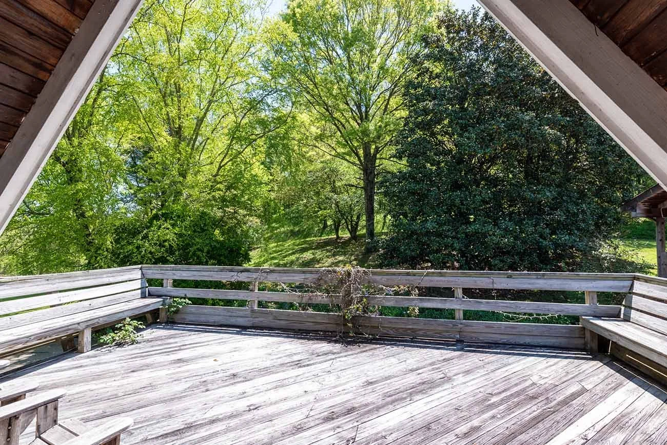 Sycamore Springs TN large deck with view of countryside.