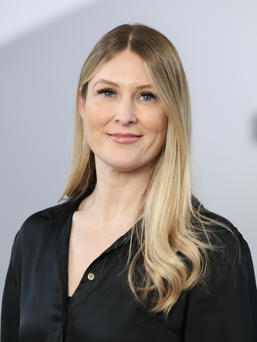 Lauren Clarke, Accounts