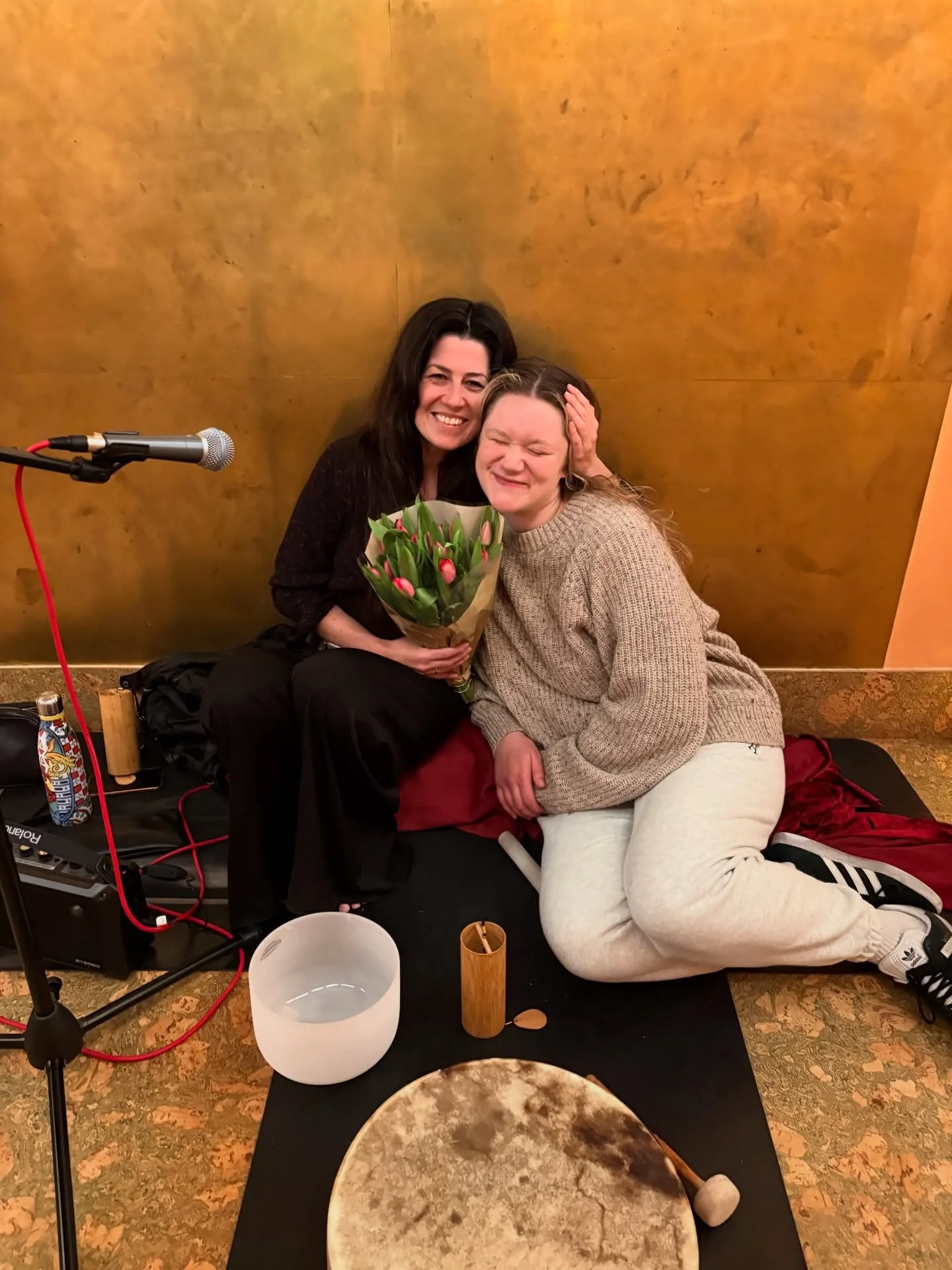 🌷Generous Endings.🌷My send off for my final Sound Bath with Voice last Friday was a mirror to what I gave. I sang my heart out to my regular practitioners who have been with me from the beginning, who have embraced me and my experimental offering o