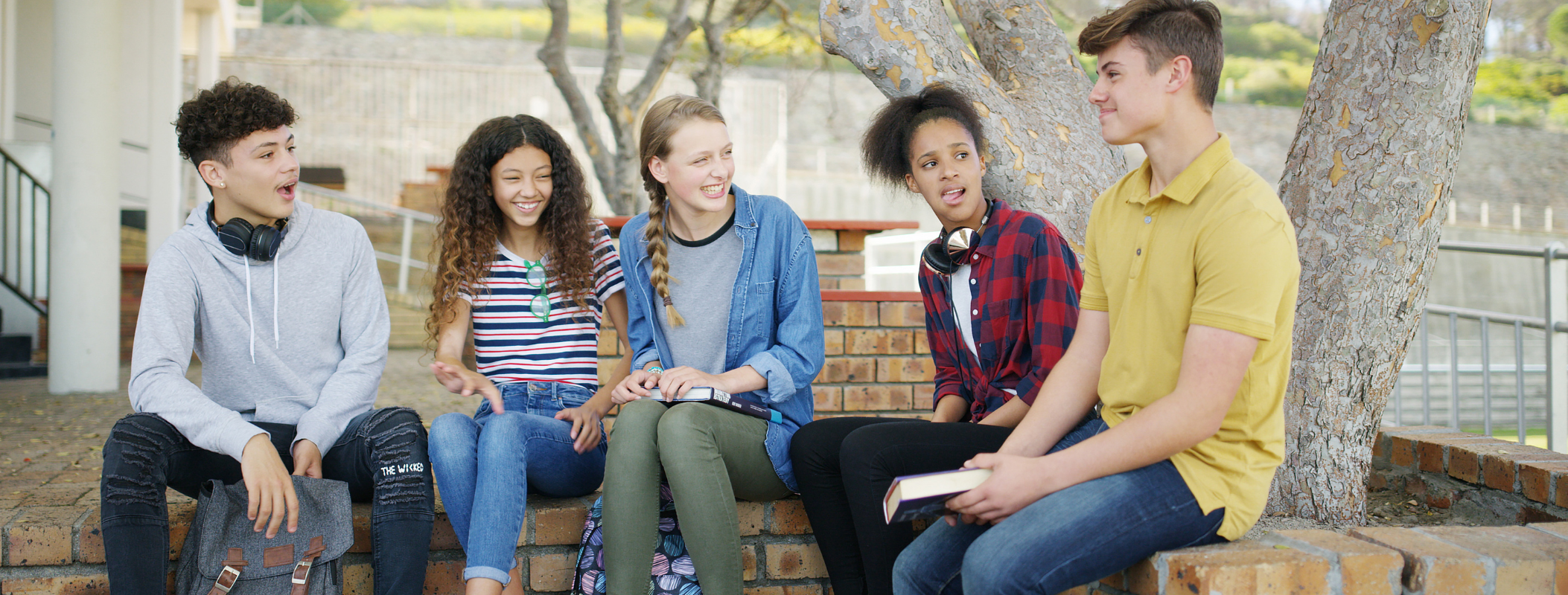 Le mode della comunicazione tra adolescenti: cosa significano davvero