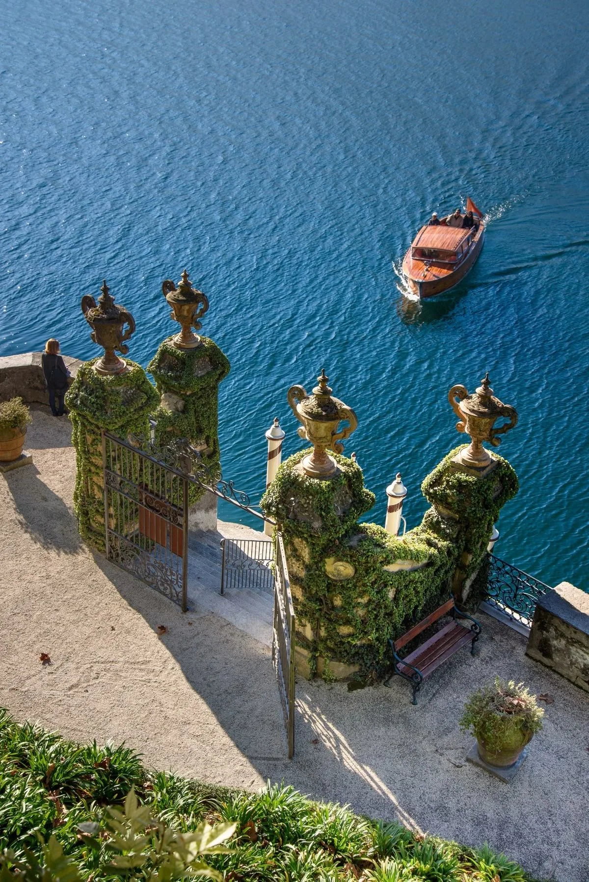 Lake Como 1 - city list .JPG