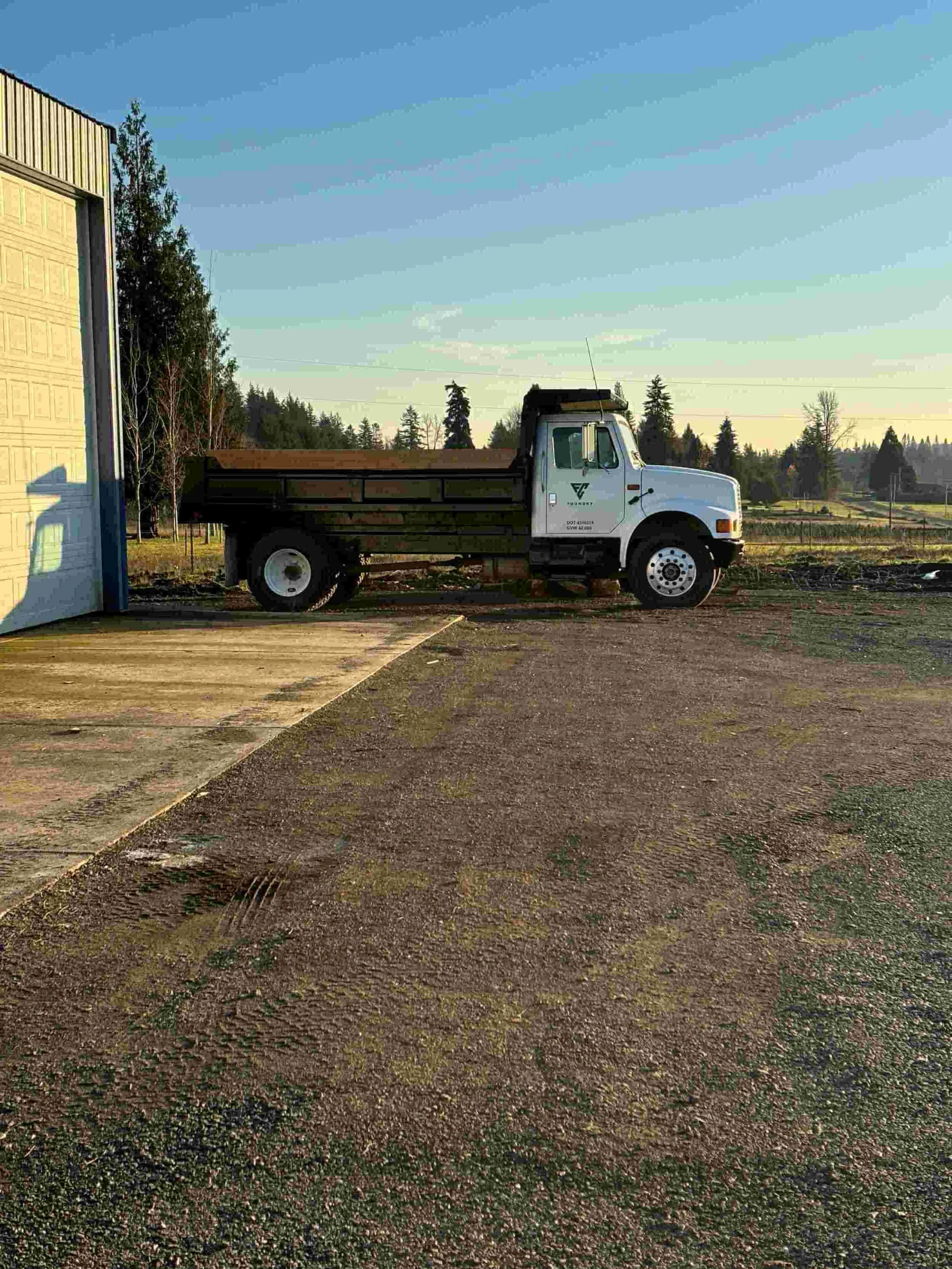 FOUNDRY CONSTRUCTION DUMP TRUCK