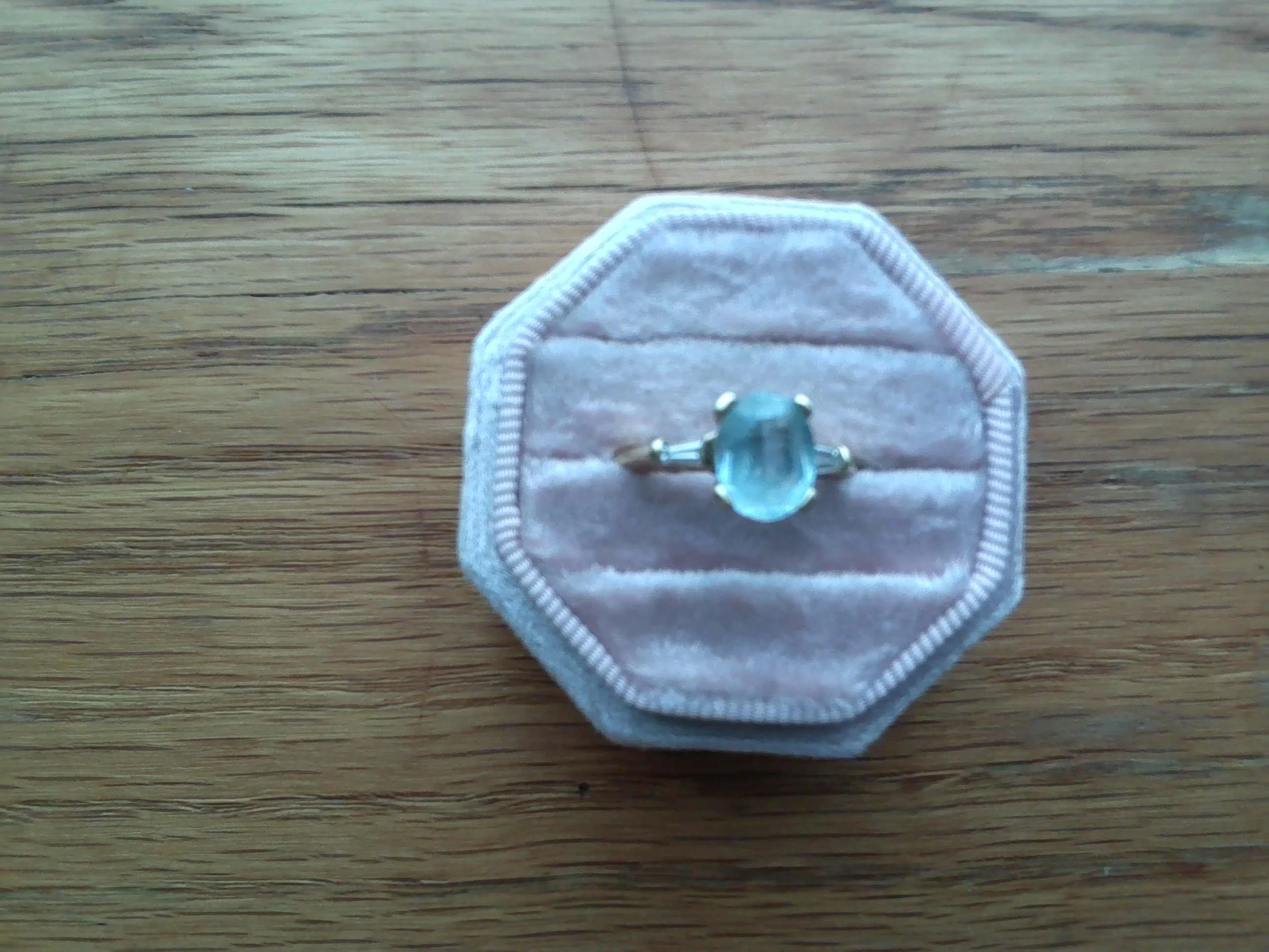 14kt Yellow Gold Aquamarine Diamonds Ring