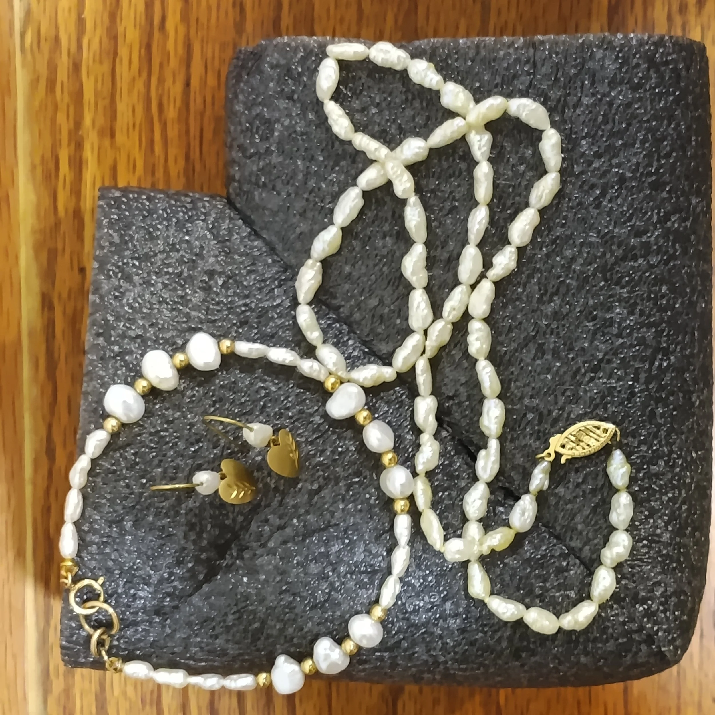 Vintage 14kt Gold , Pearl Necklace, Bracelet, and Earrings