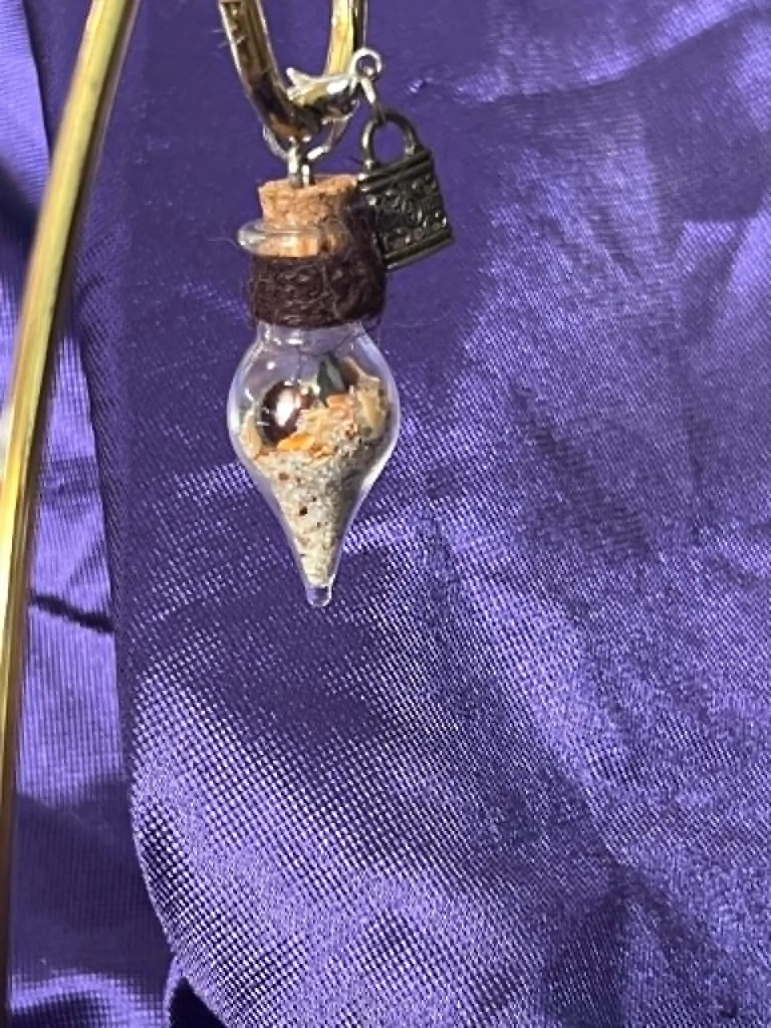 Teardrop Vile with Garnets 3.jfif