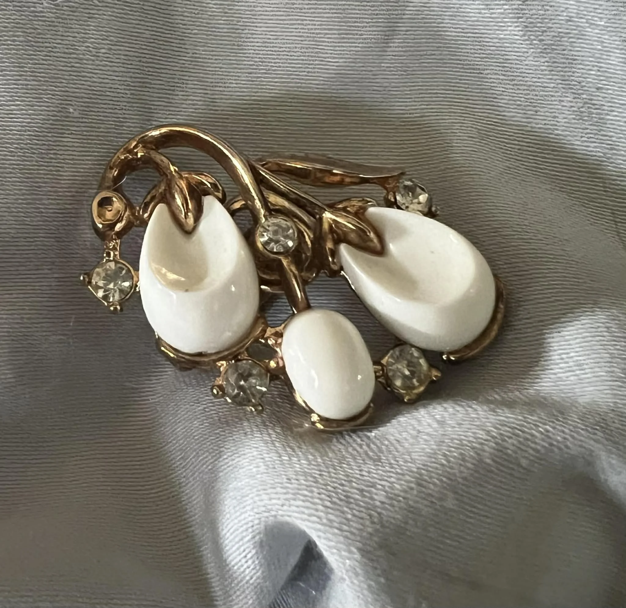 Trifari Pebble Beach Earring 2.jfif