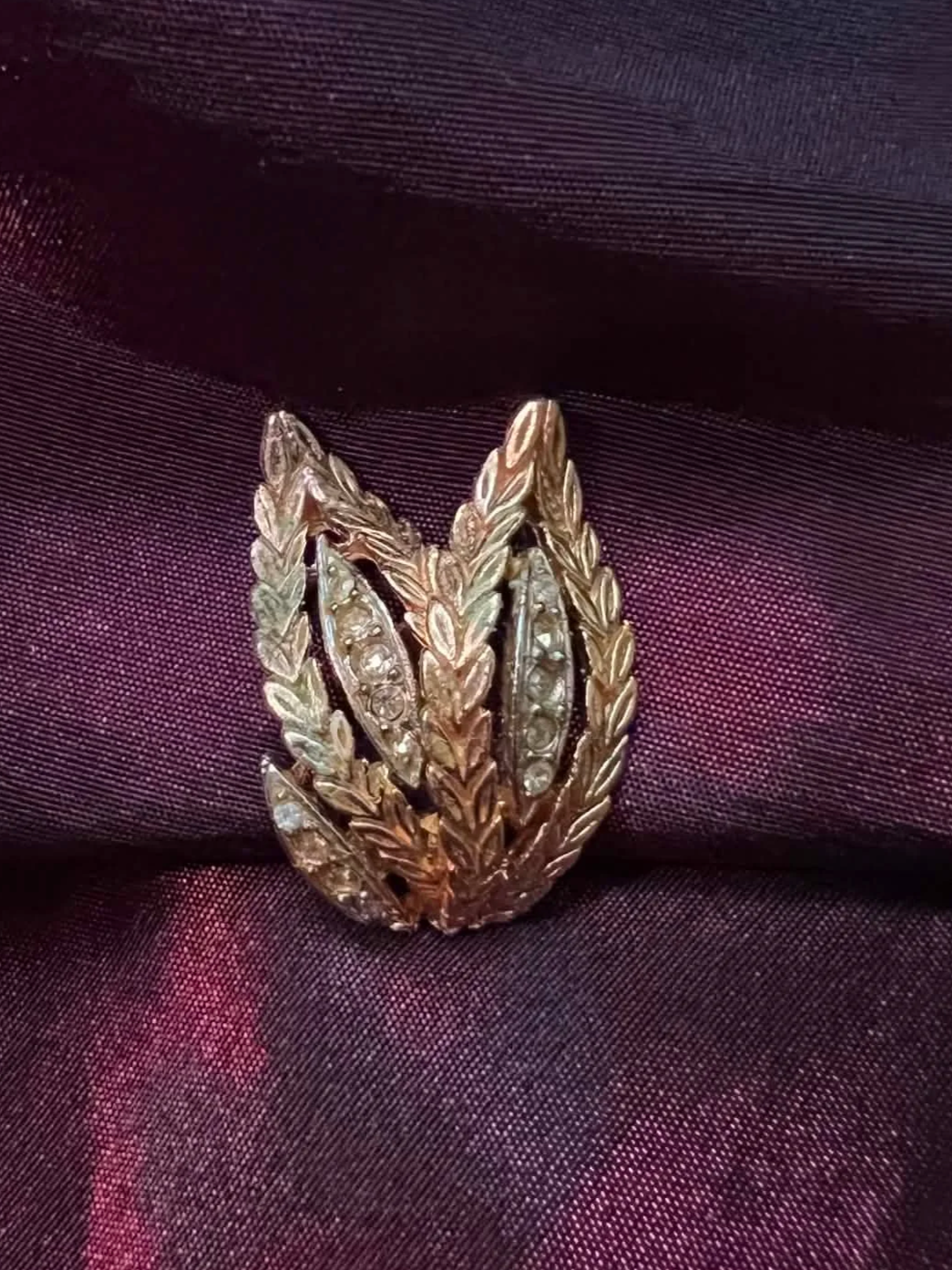 Vintage+Three+Leaf+Clip+on+Earrings+2.png