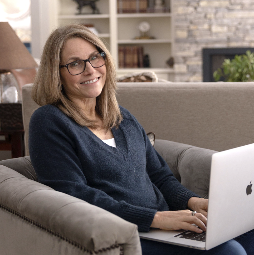 Debbie Featherstone is the owner and principal designer of Featherstone Interior Design. Debbie has 12 years of expert luxury residential interior design experience, and is now focusing on affordable, approachable design projects in Northern MI