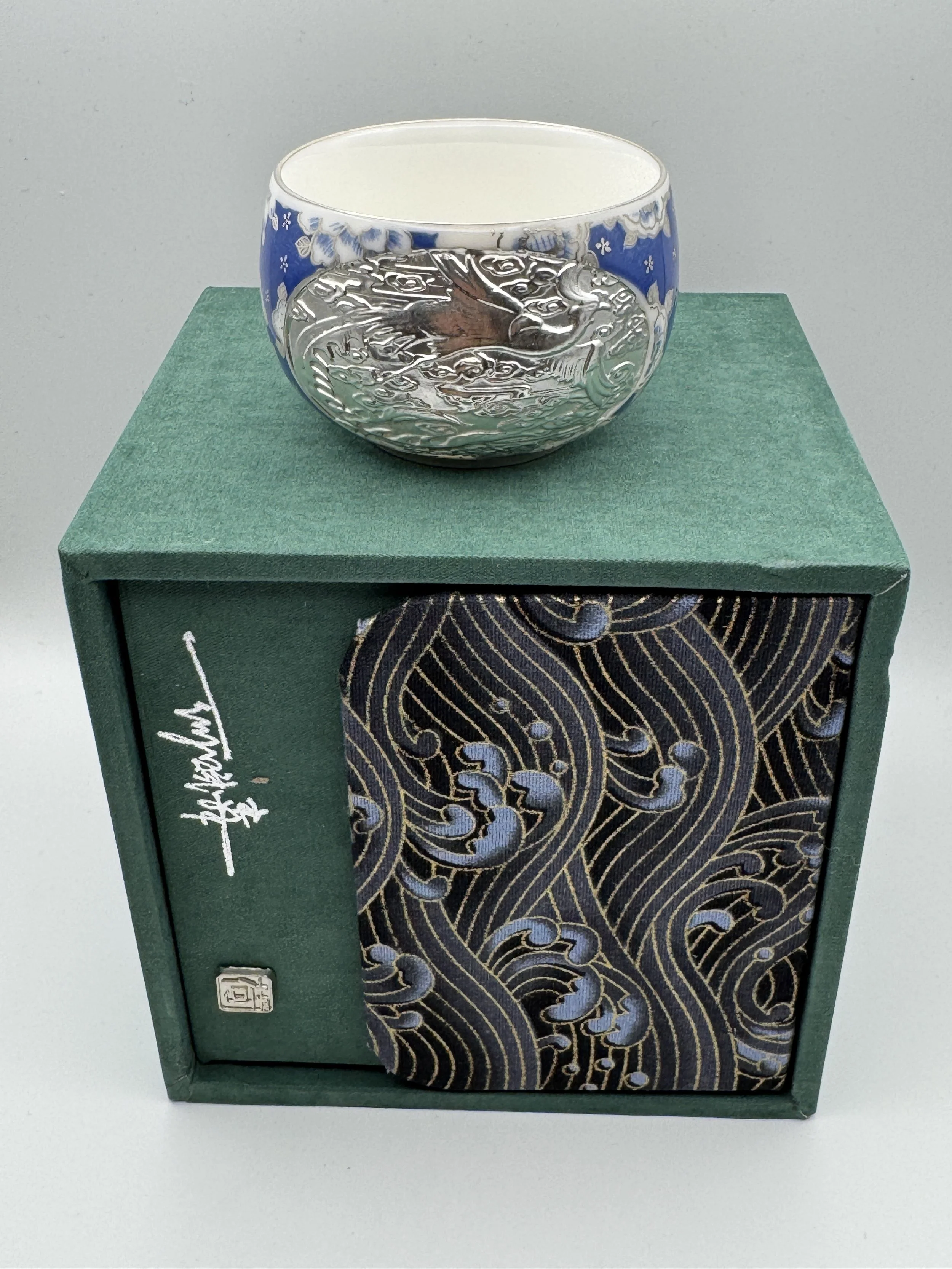 Porcelain Silver Lined Blue and White Floral with Dragon Landscape Small-Teacup