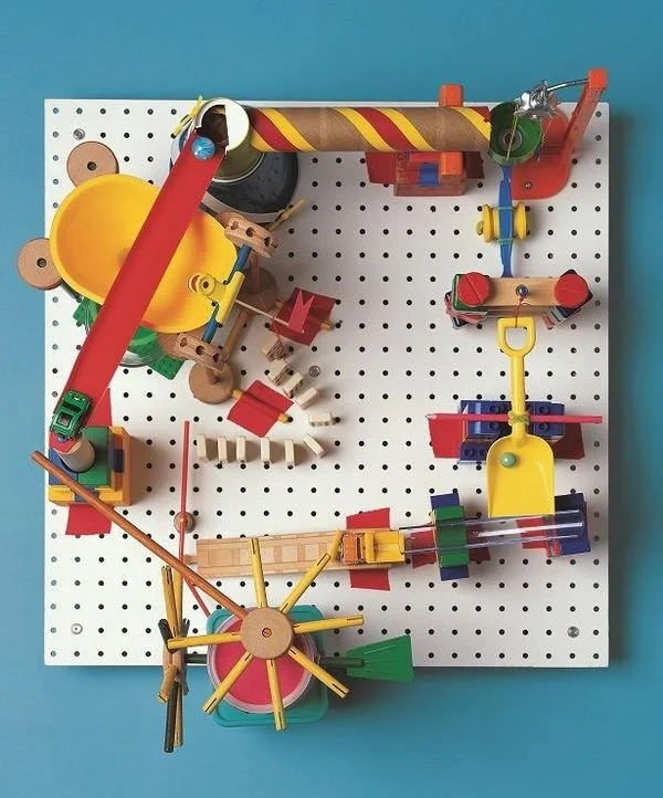 MARBLE MAYHEM!, Build a simple Rube Goldberg machine