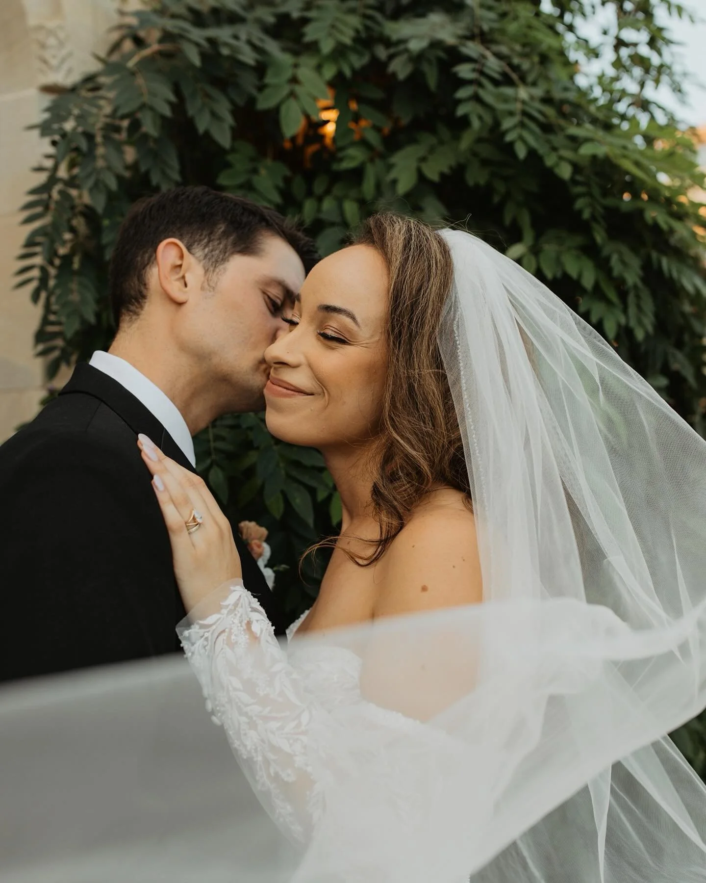It truly is such an honor to be featured in the 2025 summer/fall issue of the Metro Detroit Wedding Magazine! Reminiscing on Kristin and Luke&rsquo;s gorgeous wedding day brings back allllll the feels - it was so hard to narrow it down to just one po