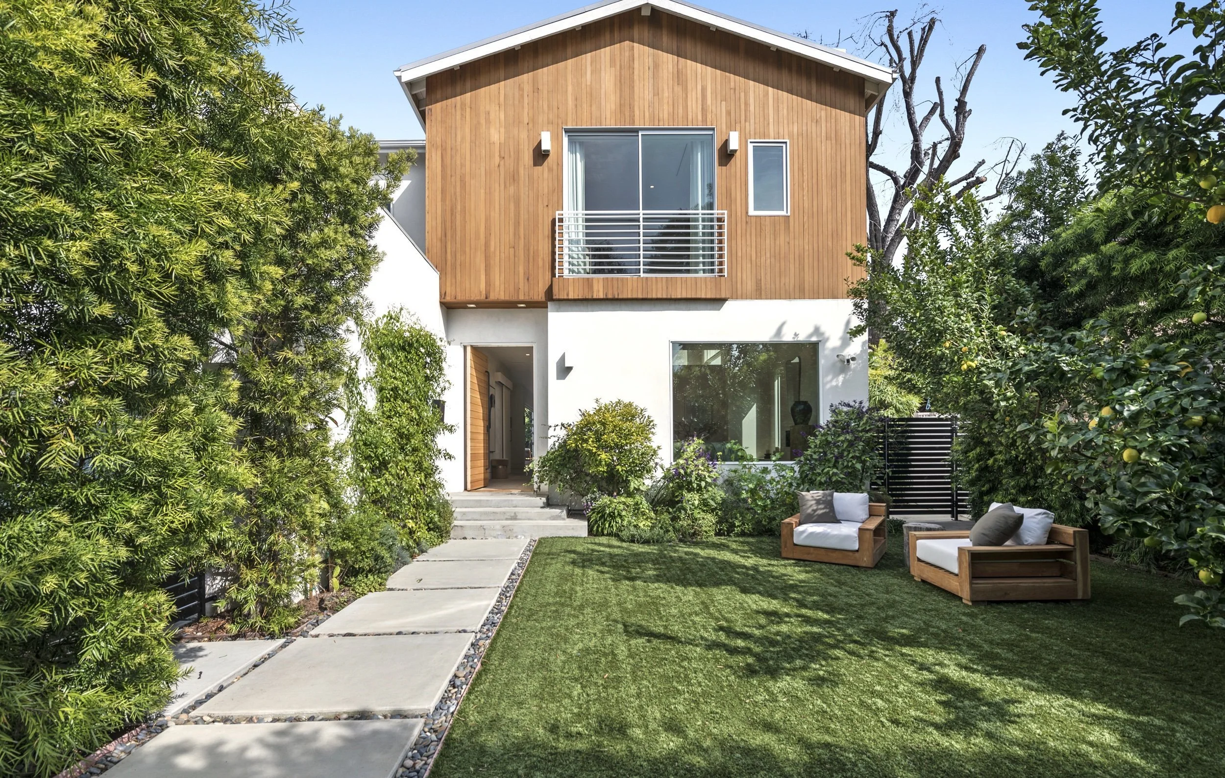 $3,850,000 | 1518 Glenavon Ave