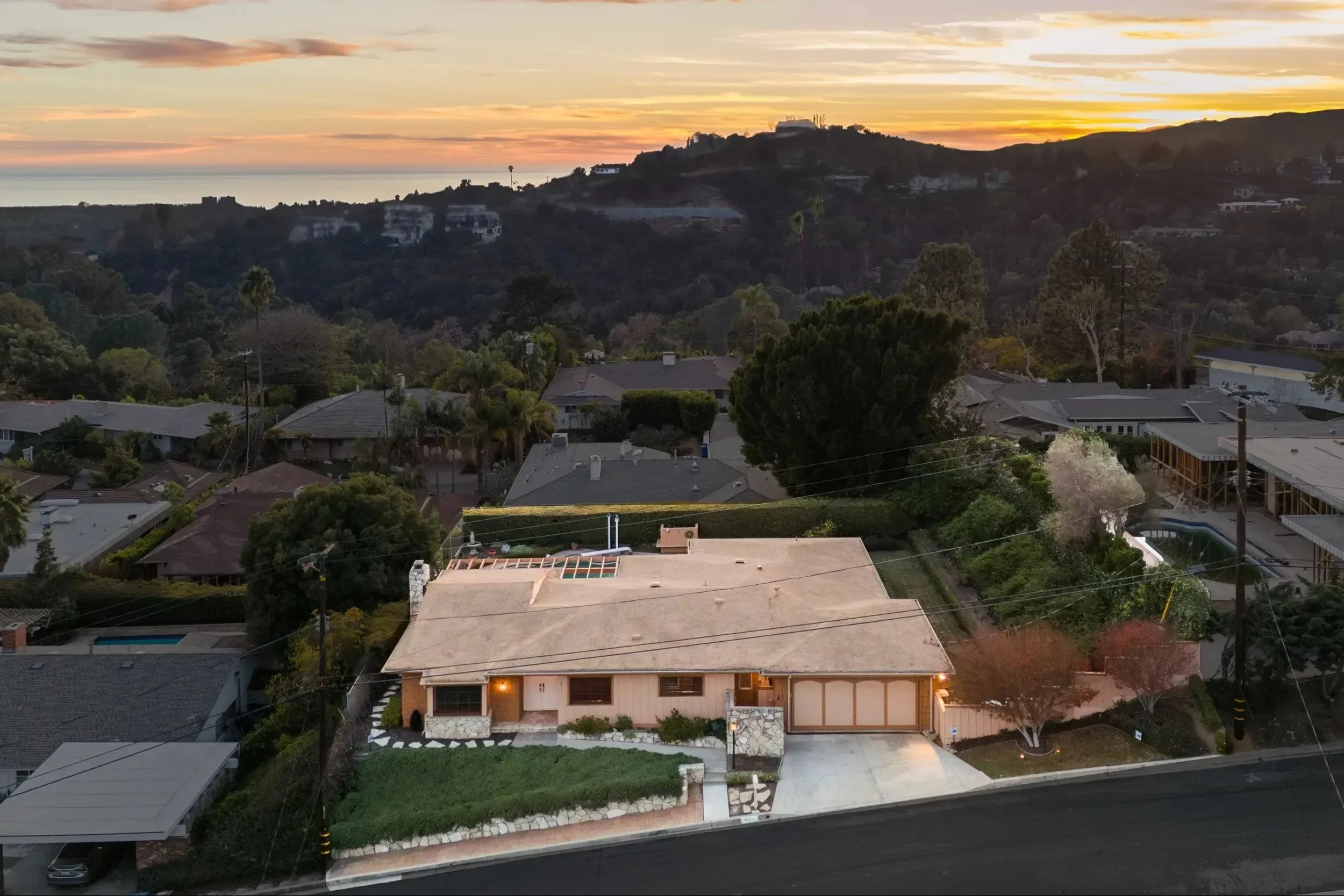 $2,670,000 | 831 Teakwood Rd