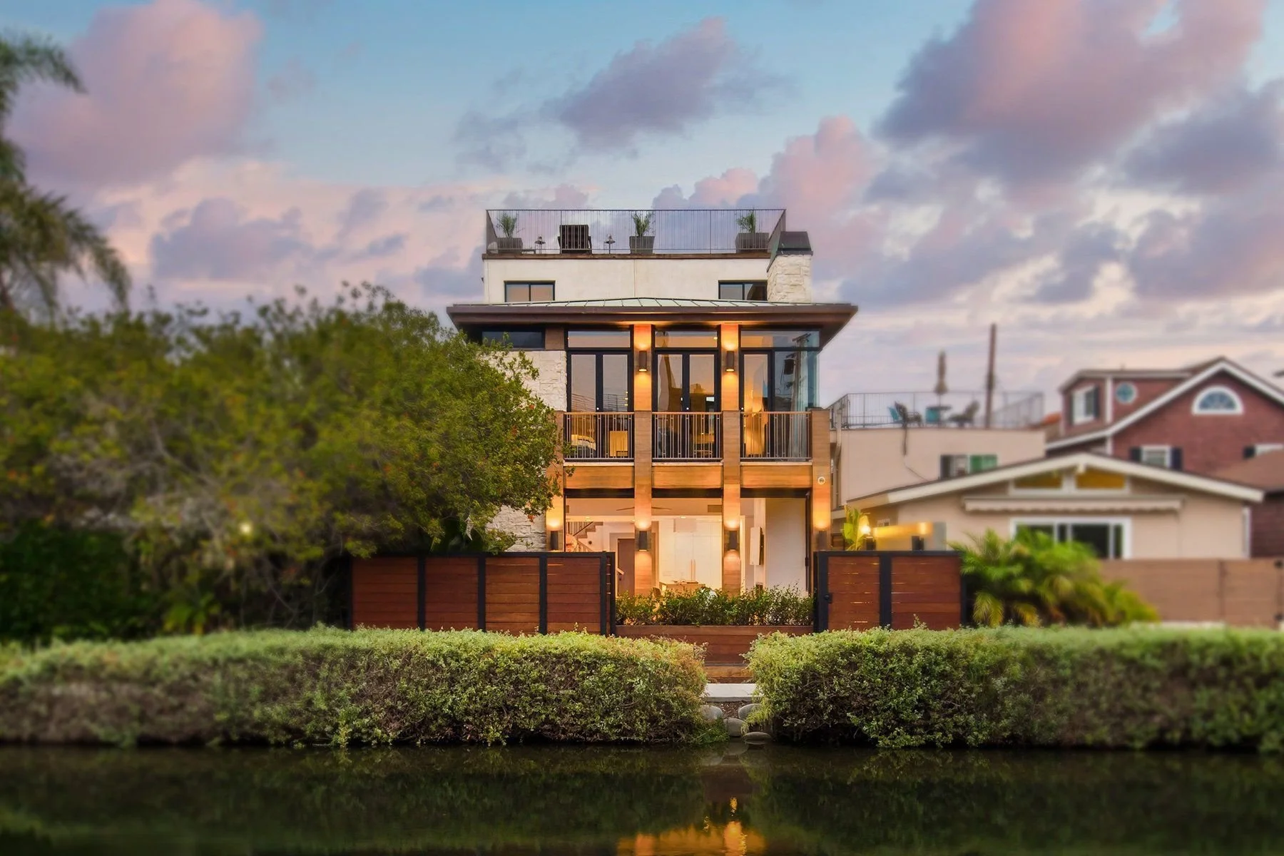 $5,149,000 | 2308 Grand Canal