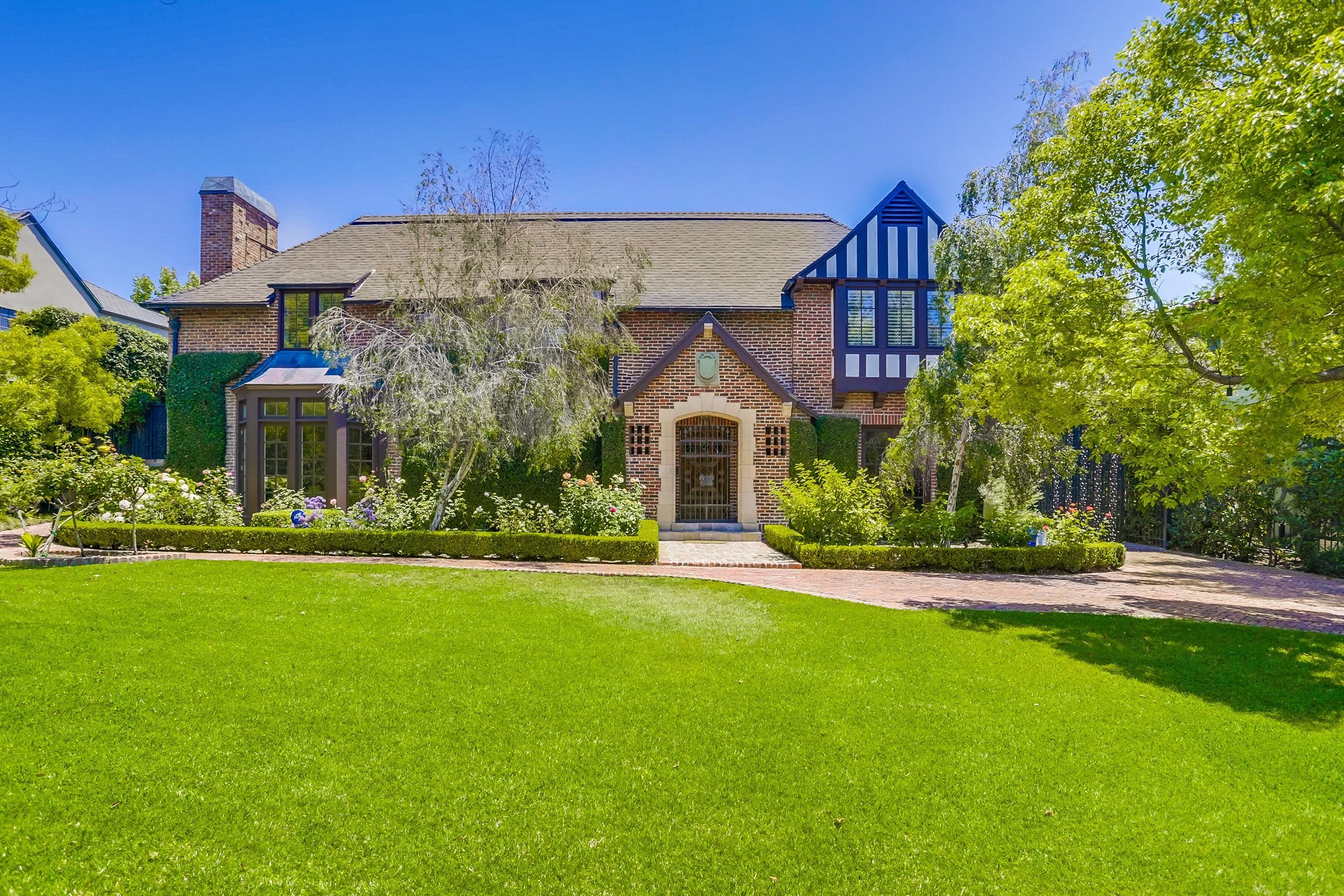 $5,080,000 | 644 S Rimpau Blvd