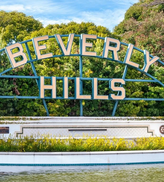 LA TIMES  |  Hungry for a deal: Beverly Hills home gets 18 offers within 24- hour period