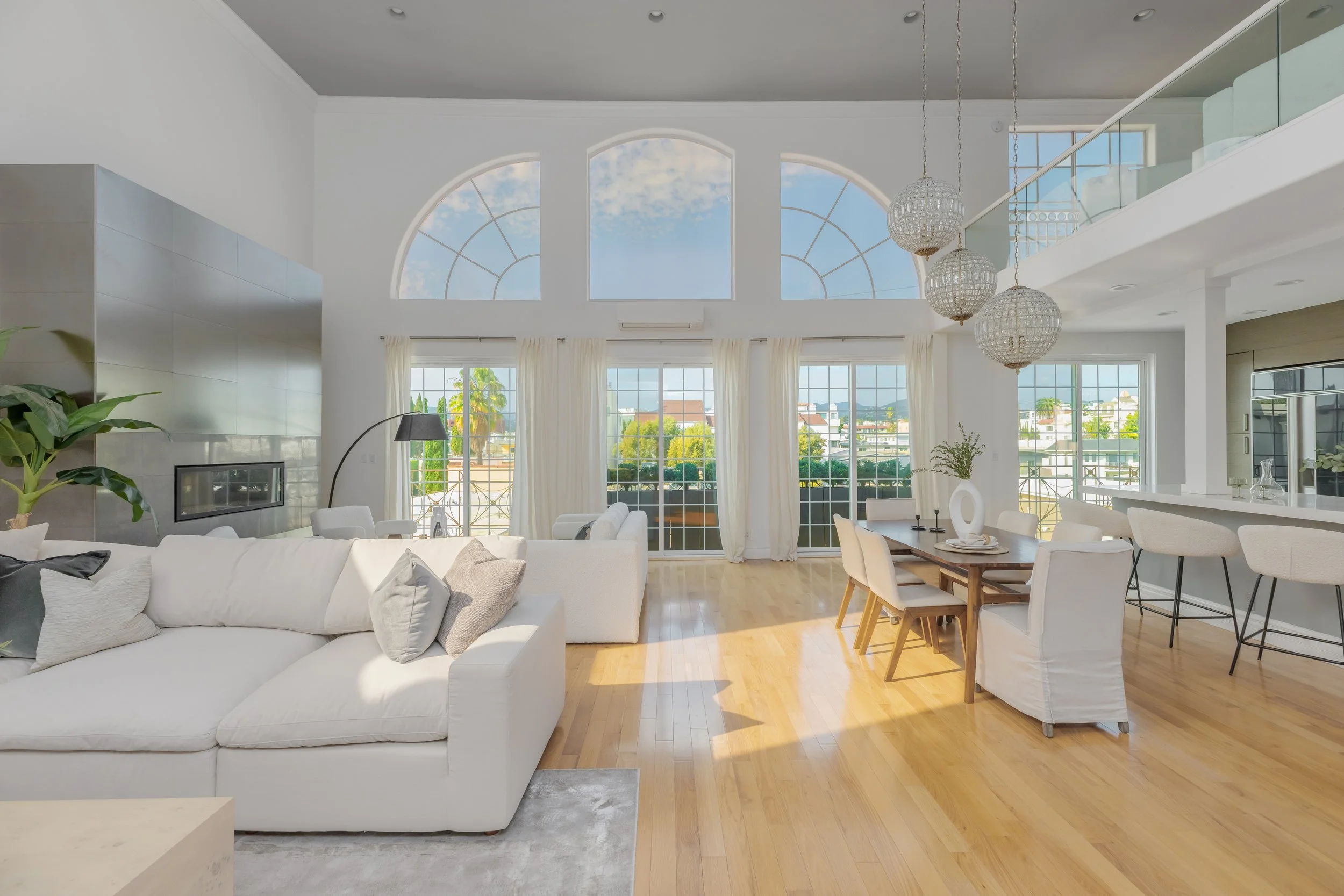 $2,225,000 | 11723 Goshen Ave #302, Brentwood