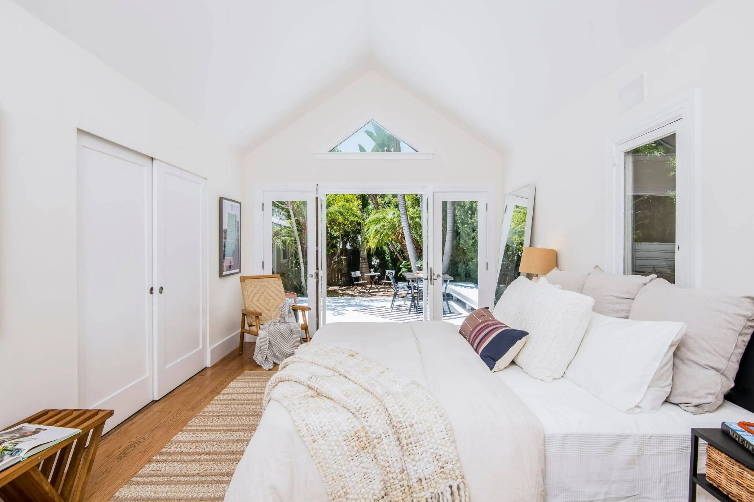 $1,780,000 | 1129 N Poinsettia Pl