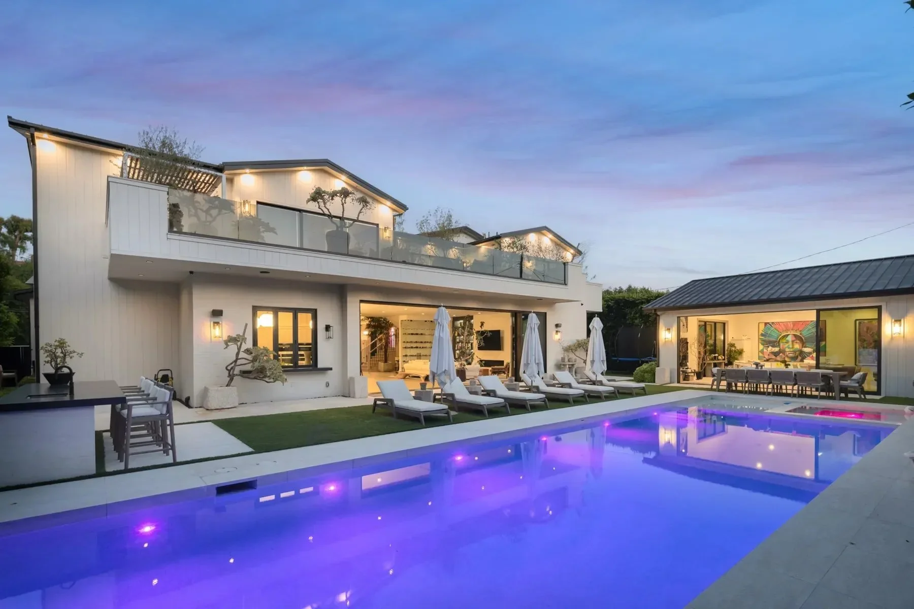 $12,962,500 | 455 N Bundy Dr