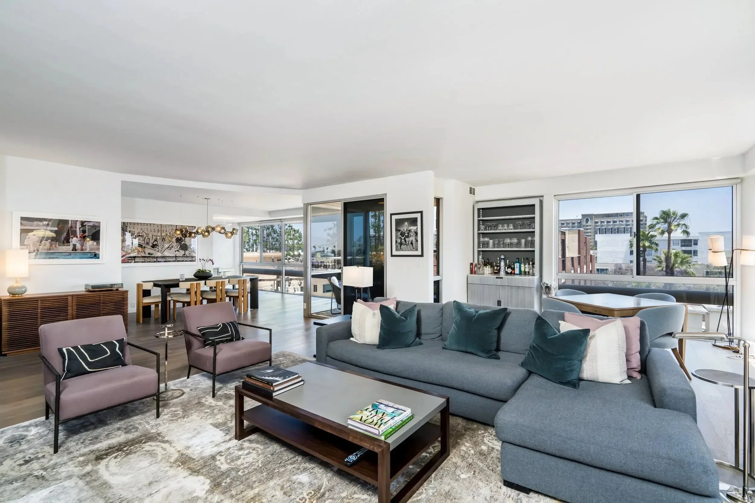 $1,543,000 | 320 N Maple Dr #507