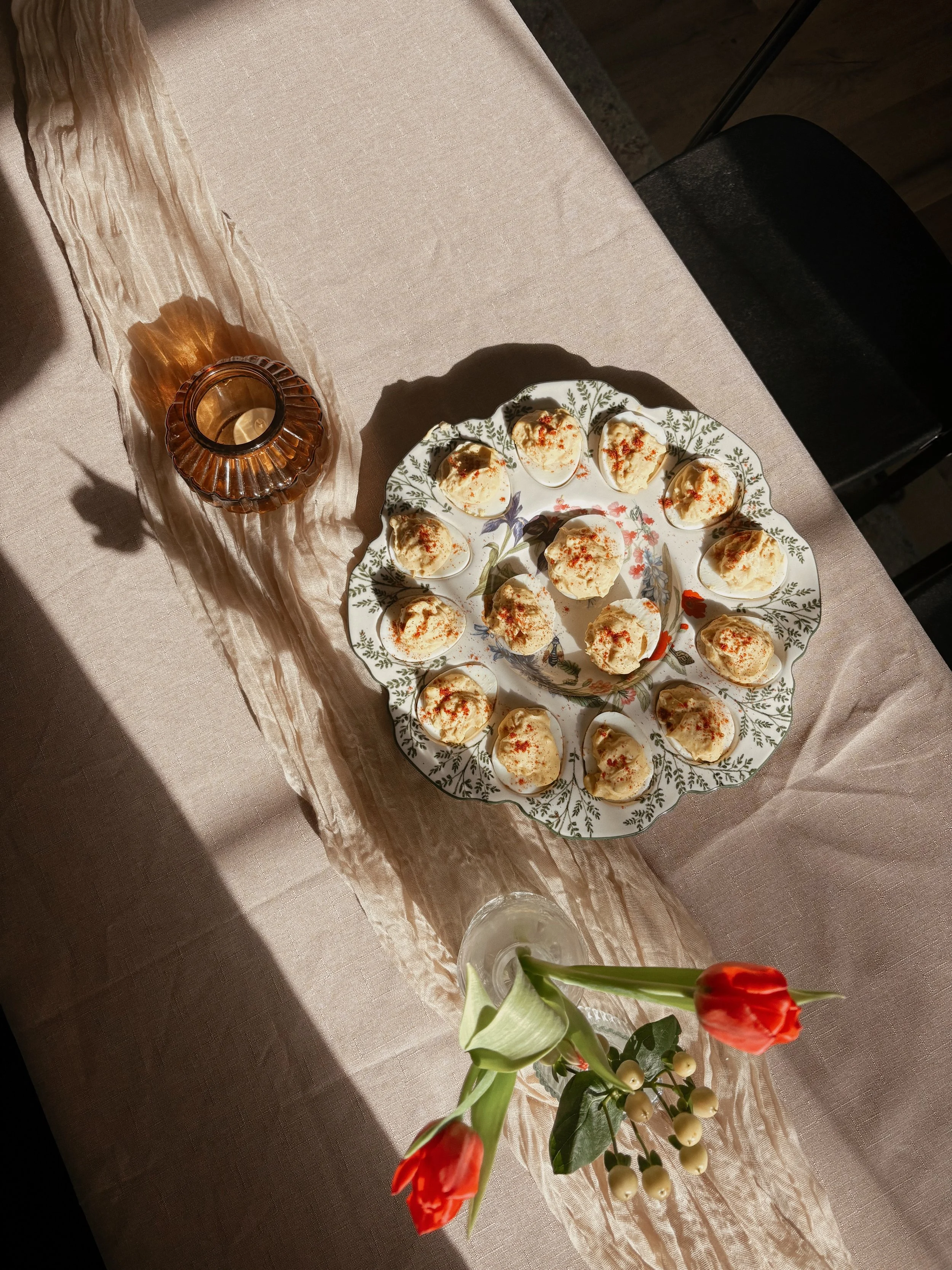 aesthetic tablescape bud vases flowers candles 2.jpeg