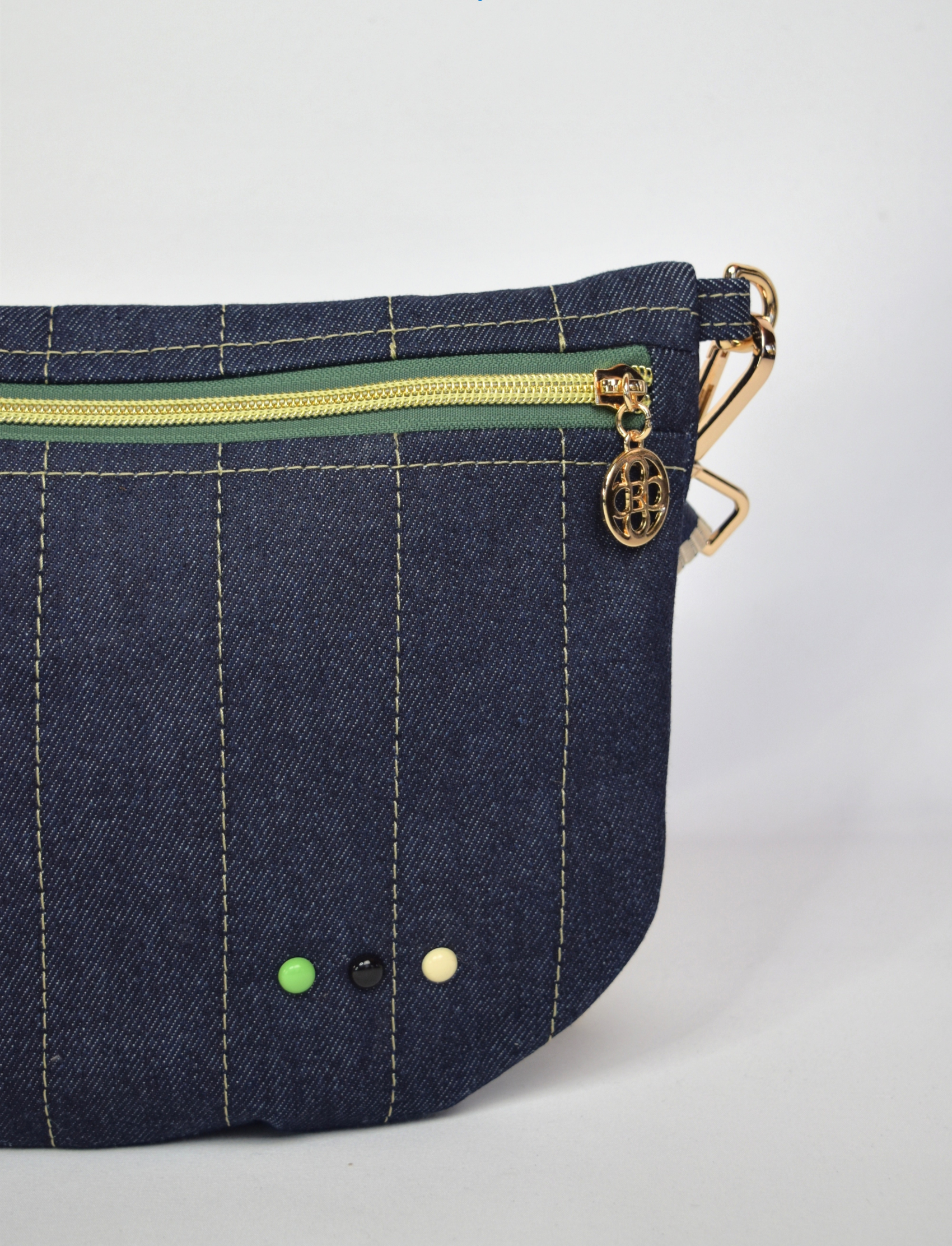 Bum Bag 2 Detail 1.png