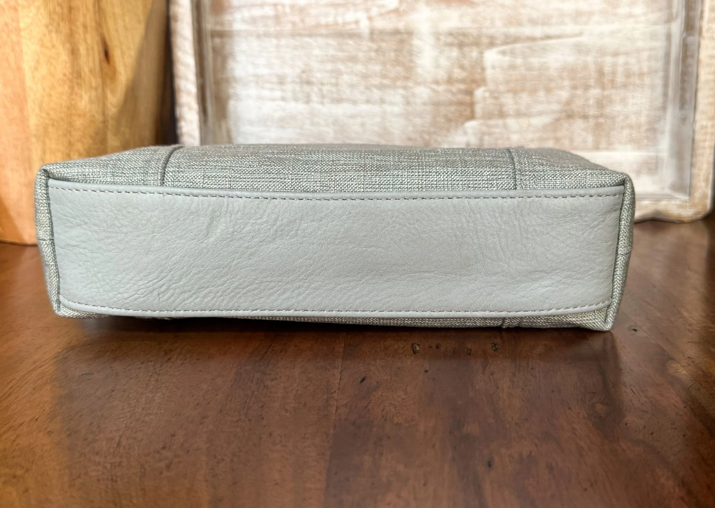 Mint RW Tote Bottom.jpg