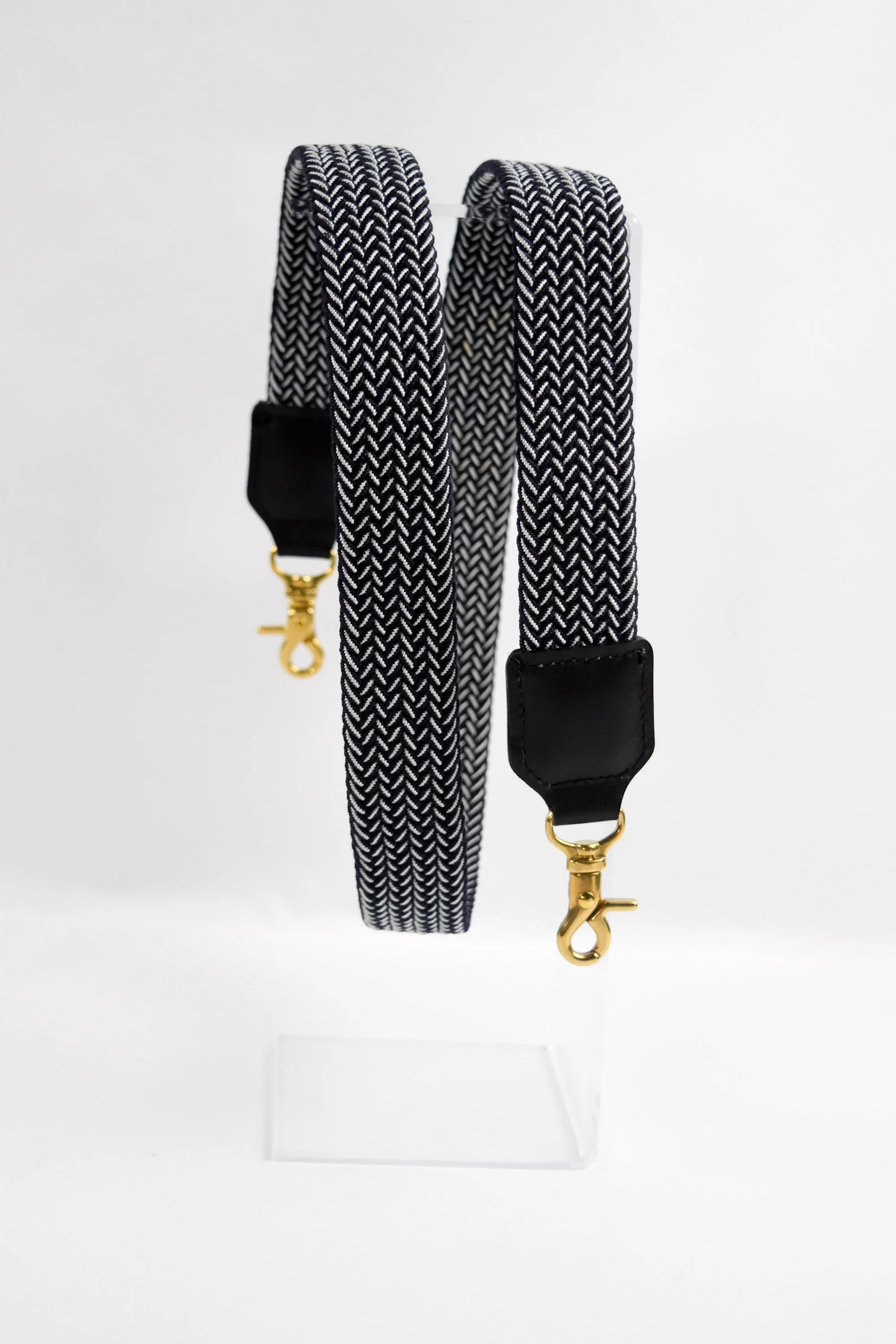 B & W Strap 1.jpg