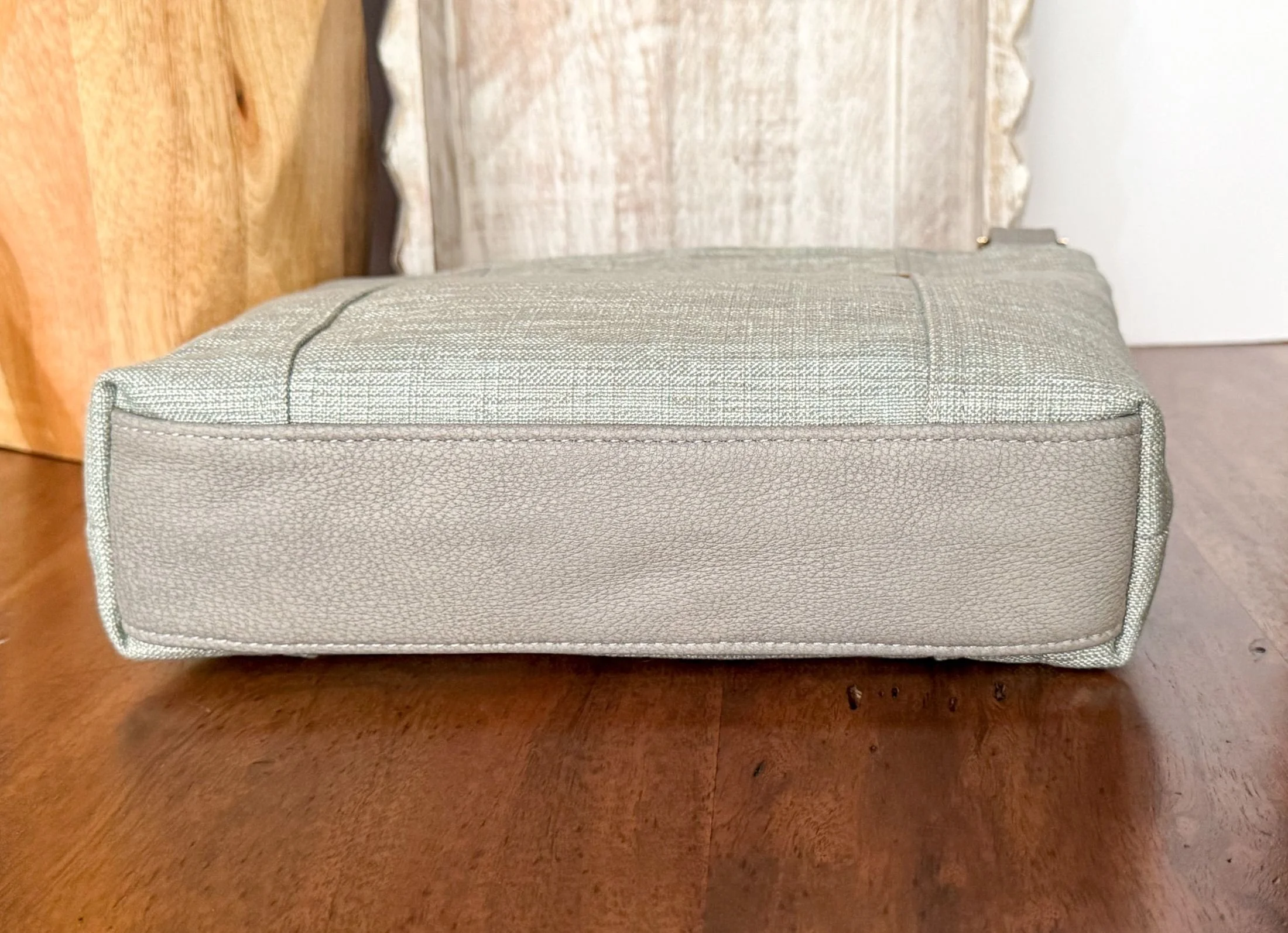 Mint RW Tote Gold Bottom.jpg (Copy)