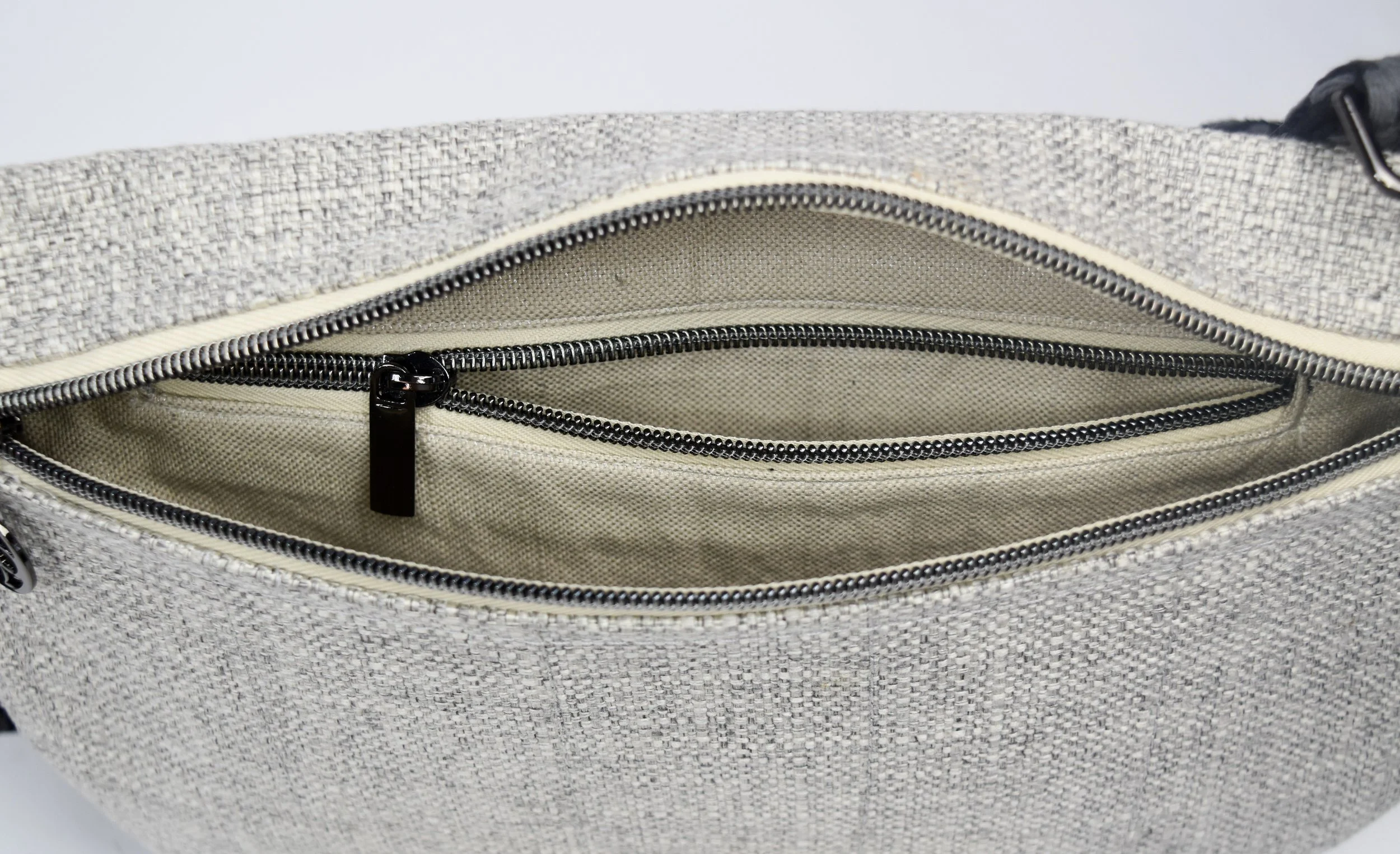 Gray Linen Bum Bag Interior 2.JPG