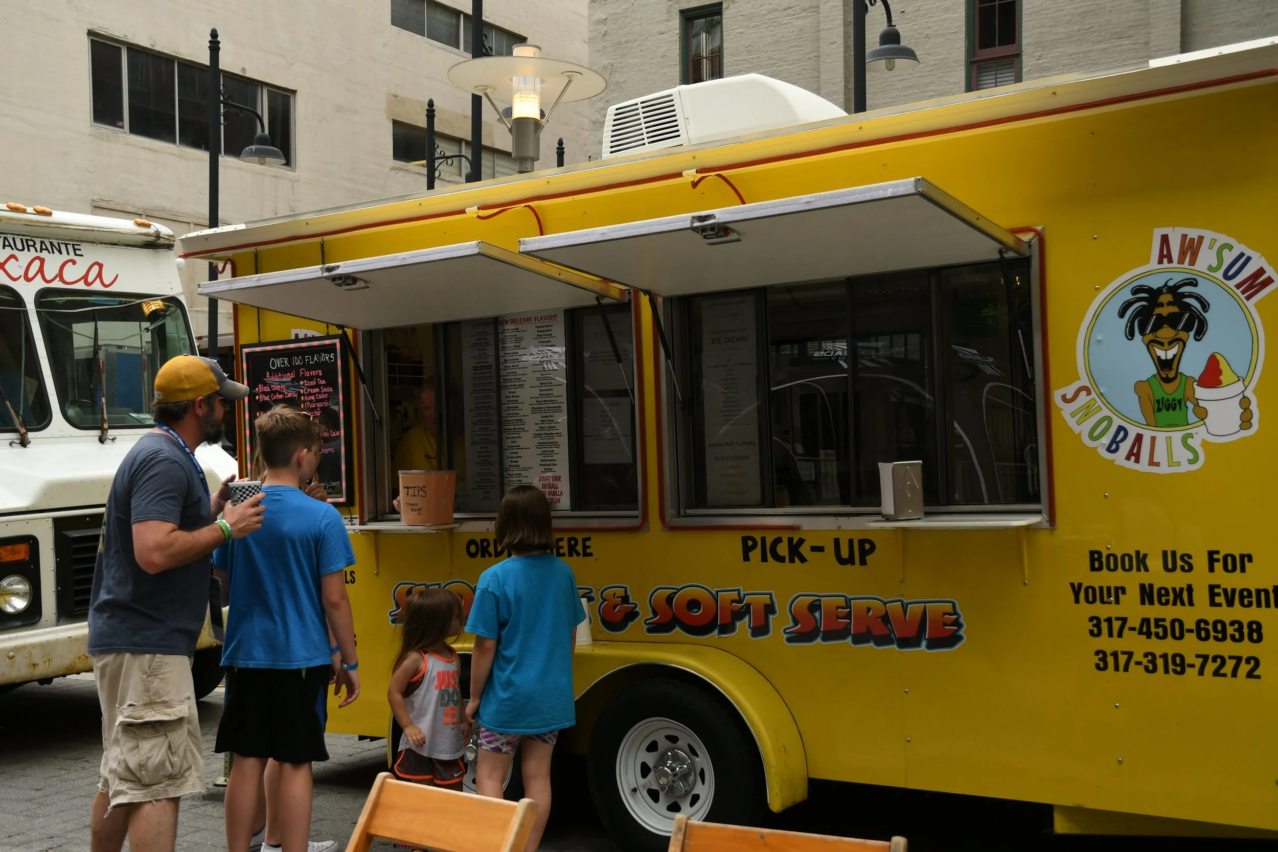 Miller-Eads 500 Parade Party on Georgia Street May 2018 175.JPG