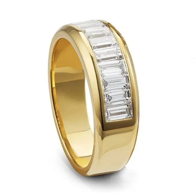 Baguette diamond wedding band in 18ct yellow gold.