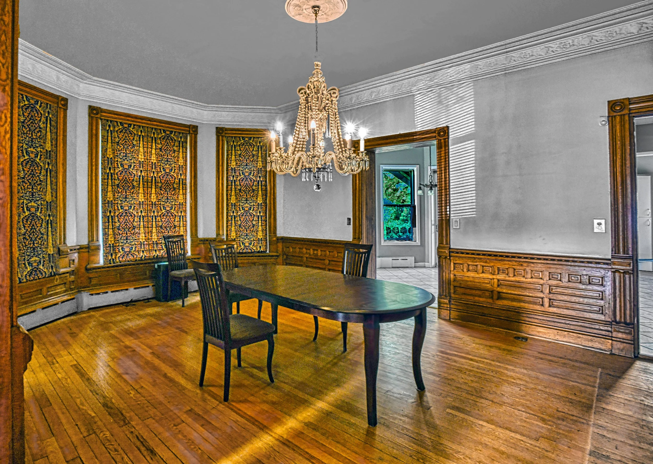ining room at ESPACE 320 before restoration in Sandy Hill, Ottawa.